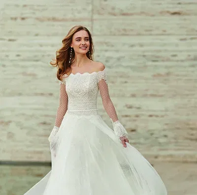 Brautkleid Rosa Clará, schulterfreies Hochzeitskleid, Brautmode