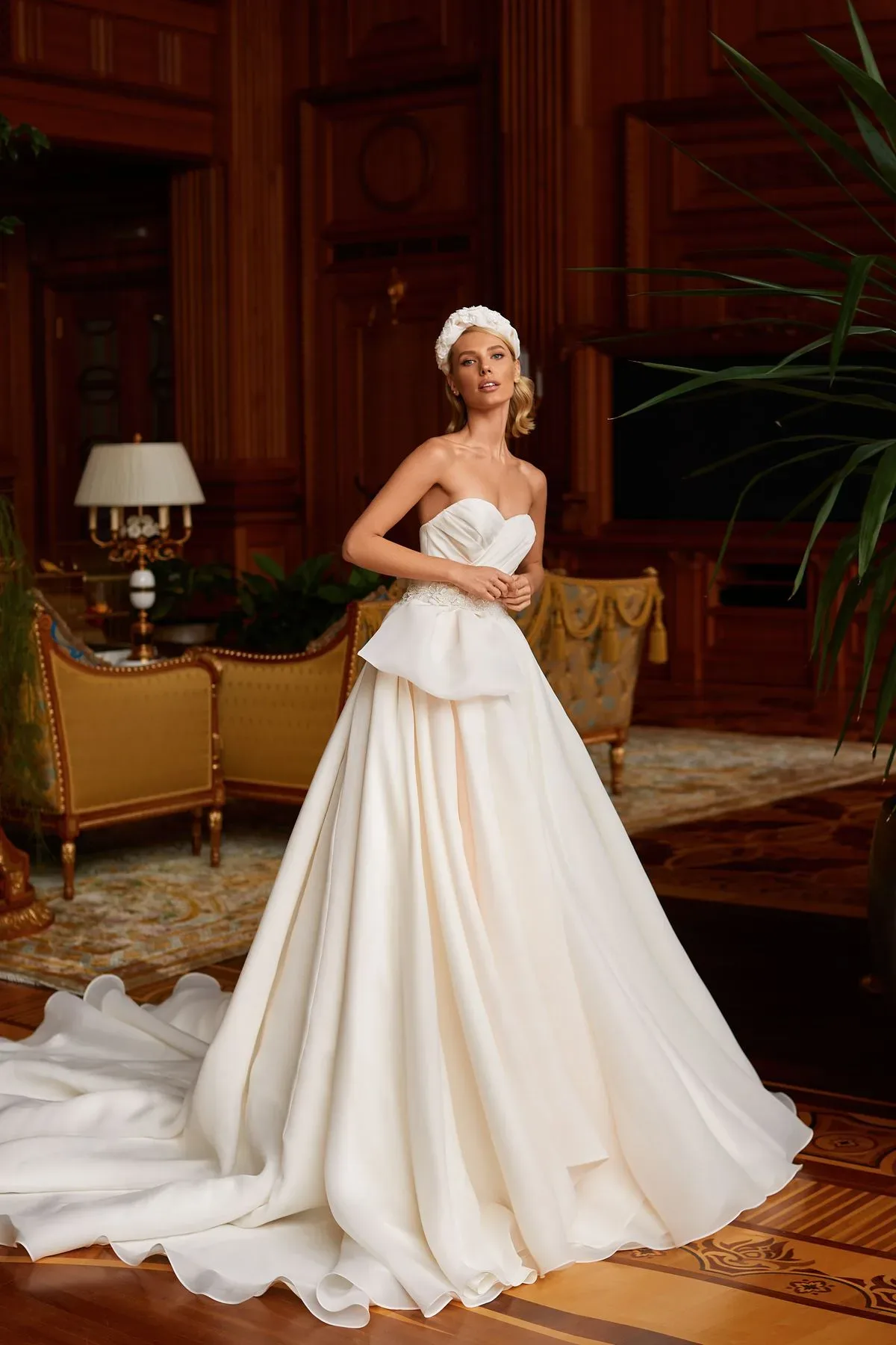 Pollardi, Brautkleid, Hochzeitskleid, Sex and the City Hochzeit, Carrie Bradshaw Brautkleid, Brautkleidtrend, Satinbrautkleid, Hochzeitskleid Seide