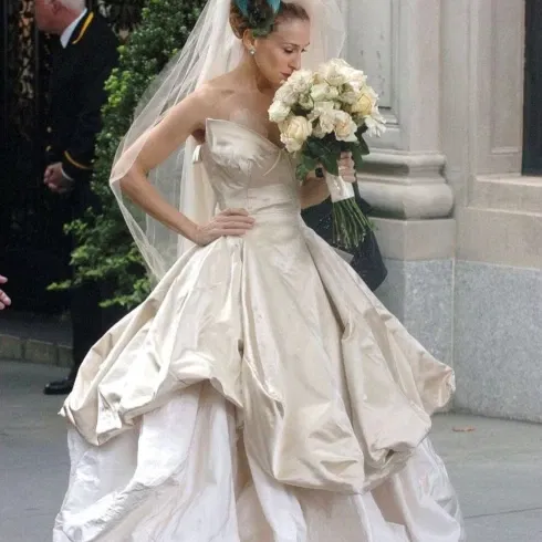 Sex and the City, Carrie Bradshaw Hochzeit, Brautkleid, Serie, SATC Brautkleit, Trend, Stilikone, Sarah Jessica Parker