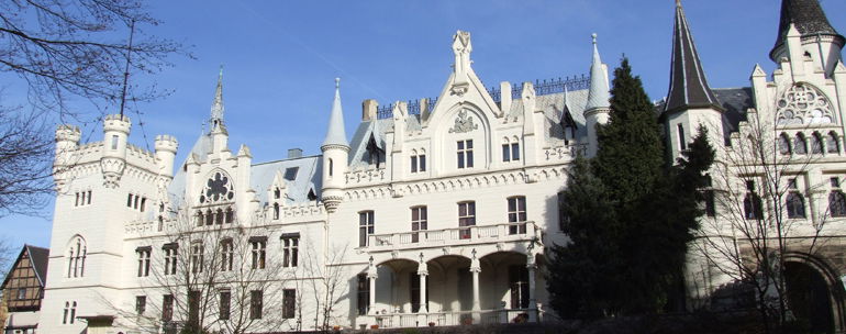 Standesamt, standesamtlich heiraten, standesamtliche Traulocation, Ambiente Trauung, heiraten in Köln, heiraten in Bonn, Standesamt Bonn, Hochzeit in Bonn, Heiraten Burg Lege, hochzeitslocations Bonn