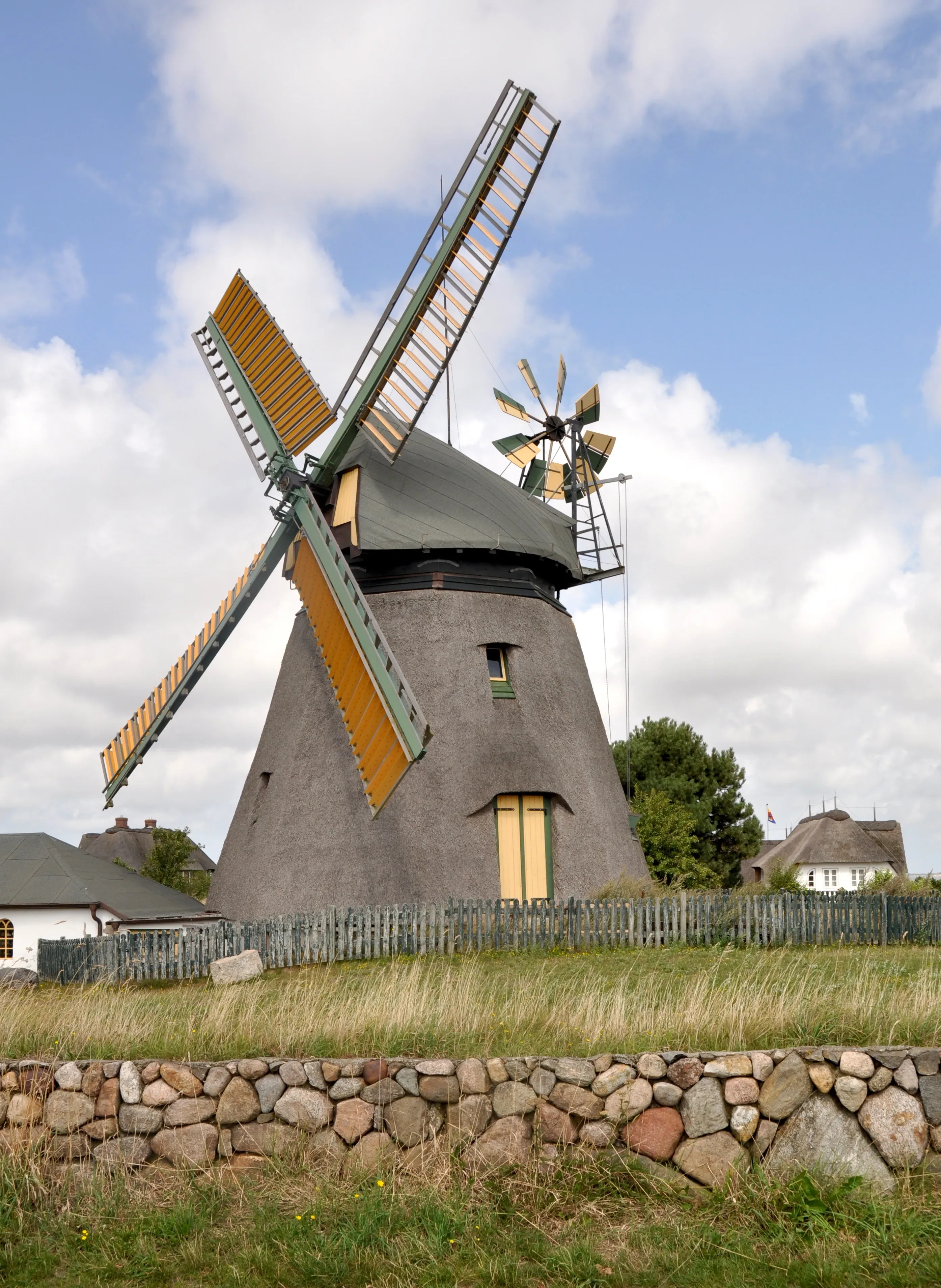 Mühlenhochzeit, Mühlentrauung, Standesamt, standesamtliche Trauung, Ehegelübde, Eheversprechen, Hochzeit, heiraten, maritime Hochzeit, standesamtliche Trauung Mühle, Standesamtliche Trauung, Standesamt an der Küste, heiraten an der Küste, Hochzeitslocation, Hochzeit am Meer