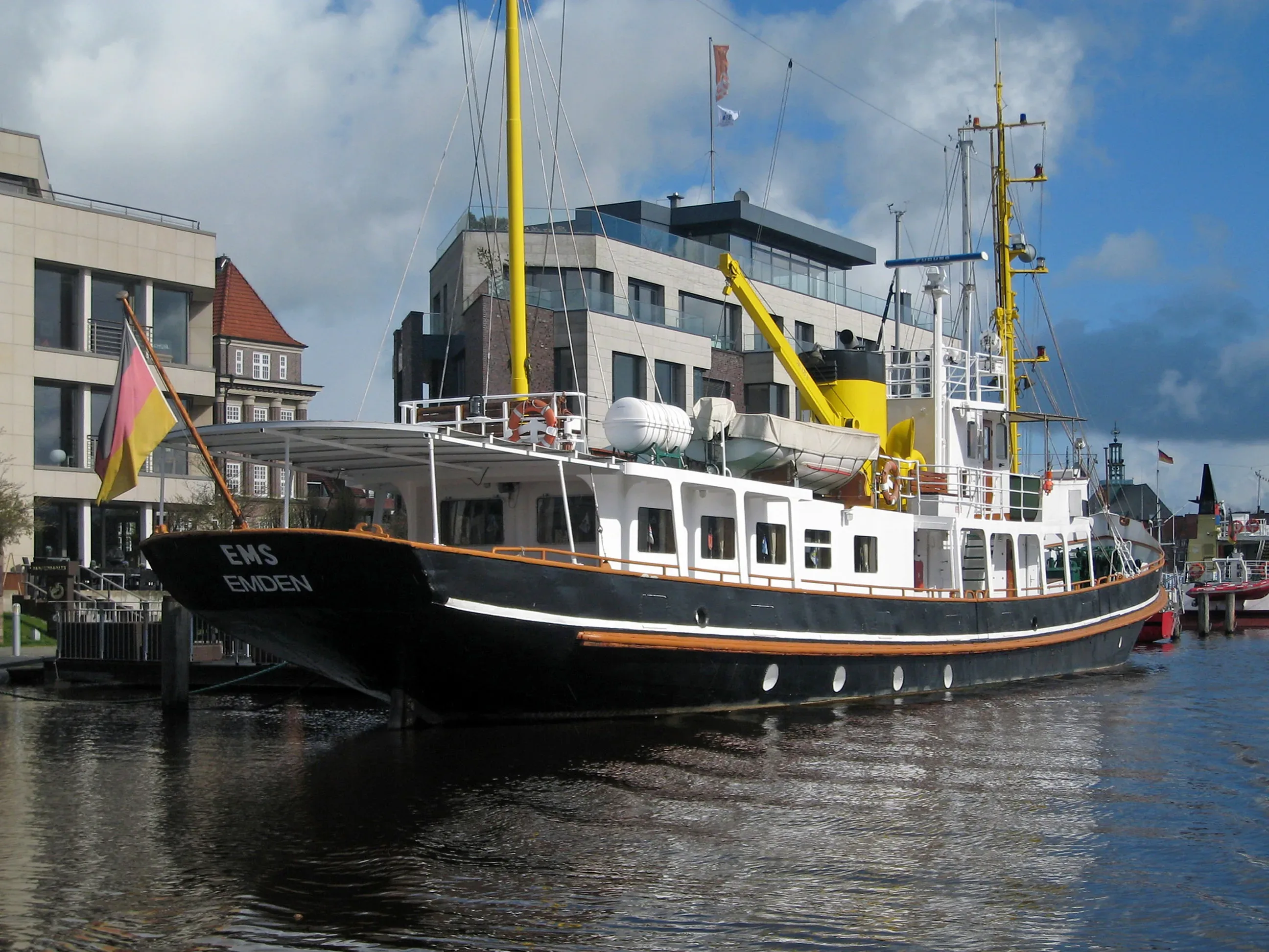 Heiraten an der Küste, Schiffstrauung, Standesamtliche Trauung, Trauung am Meer, Standesamt an der Küste, Standesamt, Außenstelle Standesamt, heiraten an der Küste, Hochzeitslocation, Maritime Hochzeit