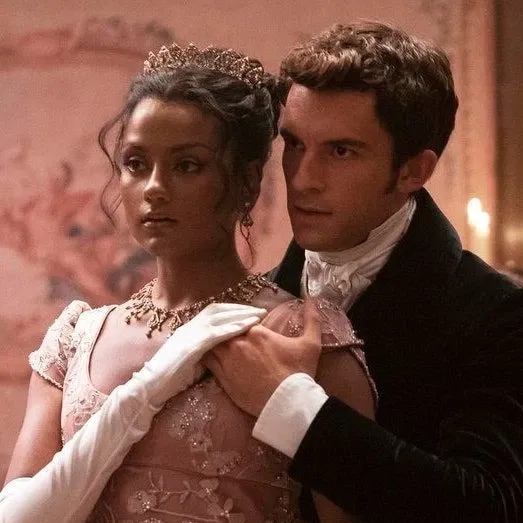 Bridgerton, Bridgerton Hochzeit, Ballkleider, Empire Brautkleider, Schwangerschaftsbrautkleider, Romantische Brautkleider, Bridgerton Netflix, Bridgerton Kleider