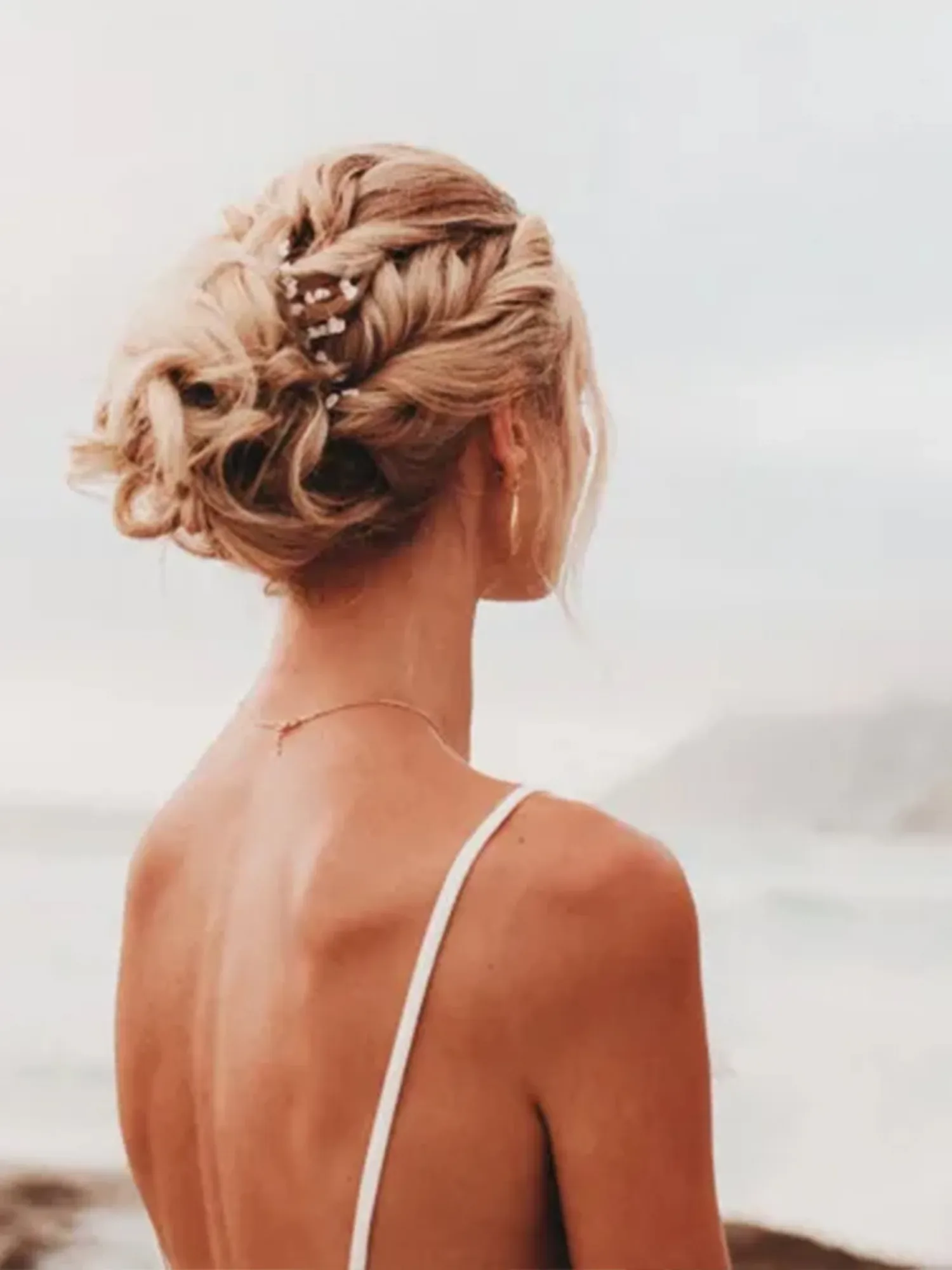 Braut mit messy bun