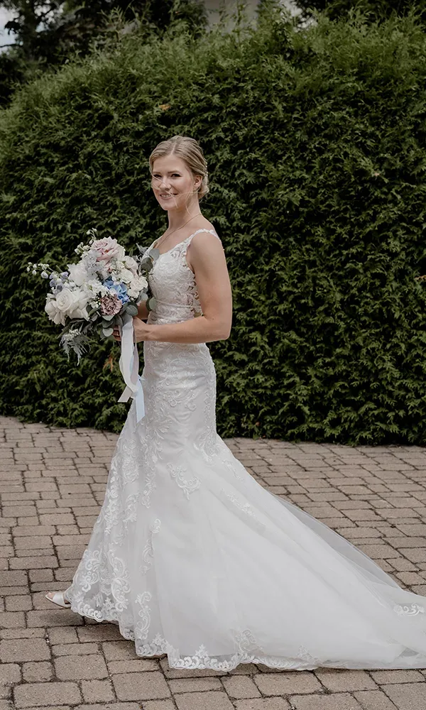 Hochzeitskleid - Brautkleid - Hochzeitsoutfit