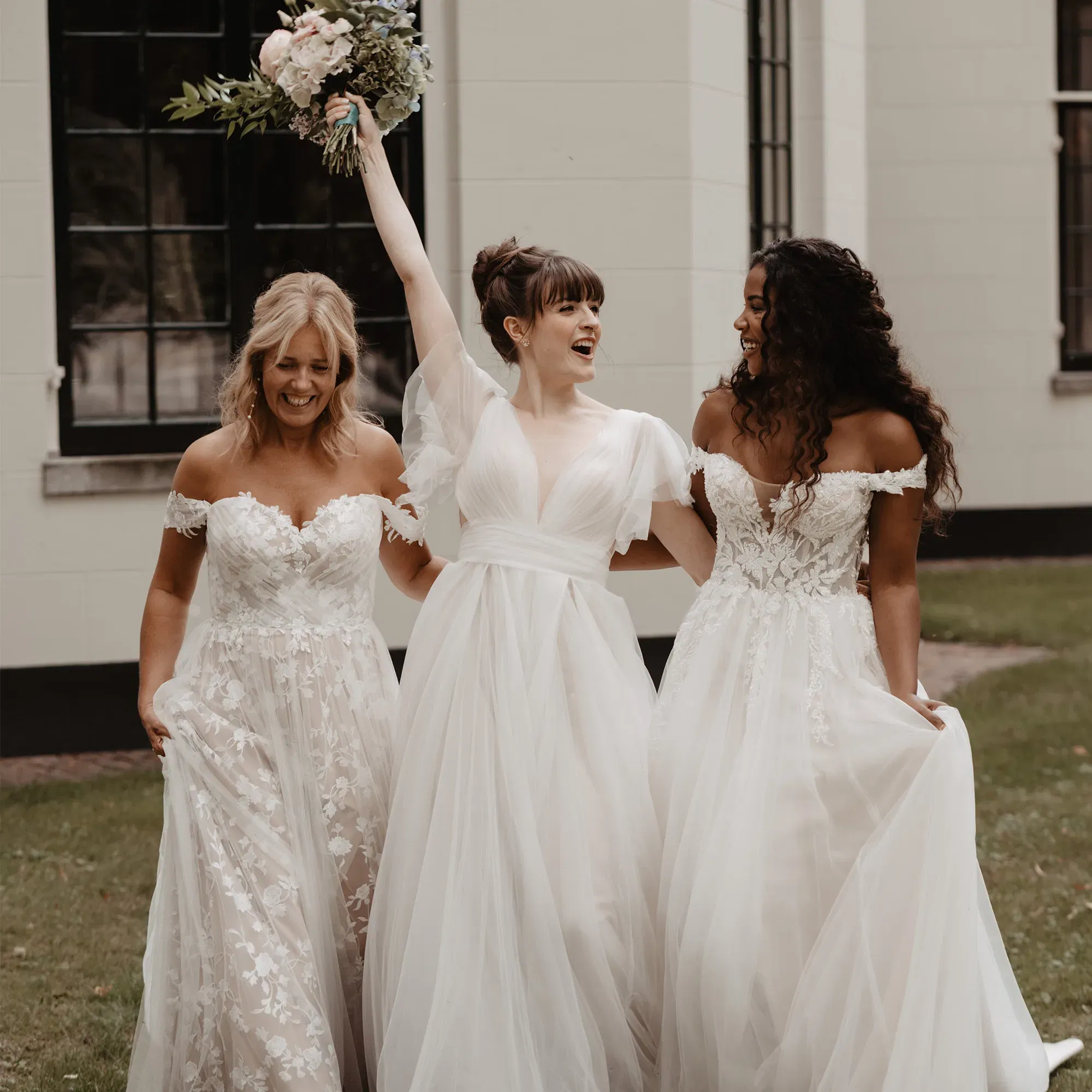 Fotoshooting - Brides to be - Kollektion 2023 - Brautmode