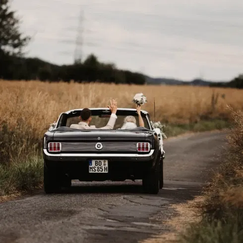 Studio Photogram Hochzeitspaar im Auto