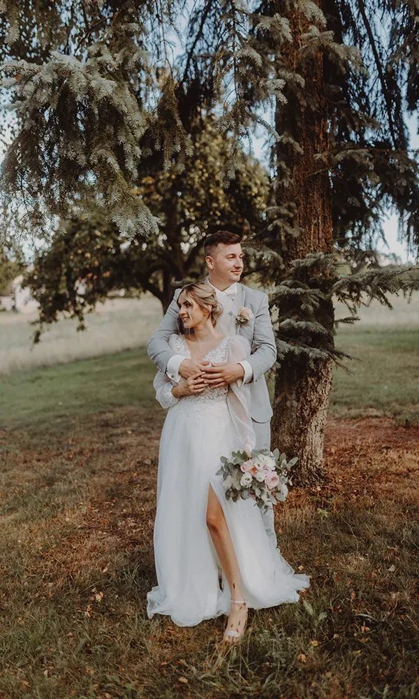 Hochzeitspaar beim Fotoshooting