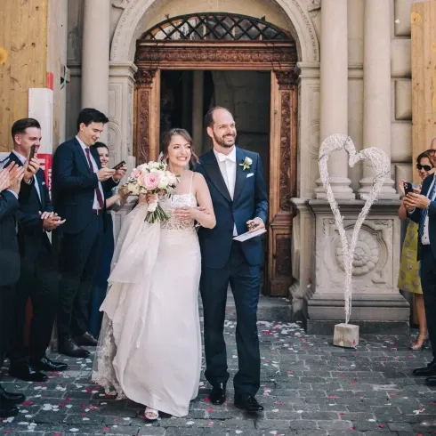 Auszug des Hochzeitspaars