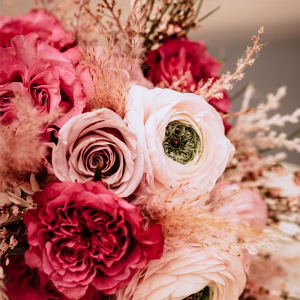 Blumen für den Brautstrauß – Wann blüht was?