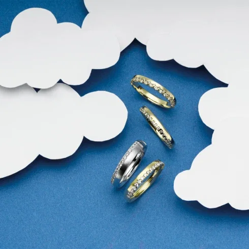 Memoire-Ringe von St. Maurice neben Wolken