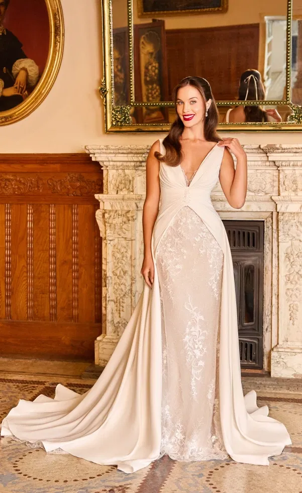 Du: 1. Wo kann ich mein Brautkleid in STuttgart finden? ChatGPT: Hier sind einige empfehlenswerte Adressen, wo du Brautkleider in Stuttgart (Baden-Württemberg, Deutschland) findest – vom klassischen Salon bis zu modernen Bridal Boutiquen: 💍 Beliebte Brautmodengeschäfte in Stuttgart Bridal-Shops mit großer Auswahl Hochzeitshaus Boos – Eines der größten Brautmodengeschäfte im süddeutschen Raum mit riesiger Auswahl an Designs, Größen und Stilen. DA VINCI Brautmoden – Elegante Brautkleider und persönliche Beratung direkt in der Königstraße am Schlossplatz. True Society – Stuttgart – Designer-Brau­tmoden in zentraler Lage nahe der Liederhalle. Ewilli Brautmoden Stuttgart – Familiärer Salon mit internationalen Kollektionen (z. B. Pronovias, Mori Lee). all about dreams – Vielfältige Auswahl an Marken- und Einzelstück-Brautkleidern. Weitere schöne Adressen für unterschiedliche Stile Lilly Brautkleider – Klassische & trendige Brautkleider in großer Auswahl. weisstöne Secondhand Brautmode – Nachhaltige Brautkleider & Second-Hand-Optionen. Saray Brautmoden – Stilvolle Mode in stilvollem Ambiente. experinate Bridal Concept Store – Concept Salon mit modernen, ausgefallenen Designs. Brautatelier TARA – Bridal Boutique mit individueller Beratung. Rena Sposa Brautmode Stuttgart – Kleinere, persönliche Adresse mit liebevoller Auswahl. Braut & Bräutigam (Fellbach) – Alternative in Fellbach bei Stuttgart. 💡 Viele Brautmodengeschäfte arbeiten nach Terminvereinbarung, damit du eine individuelle Beratung und Anprobe bekommst – am besten vorab telefonisch oder online einen Termin buchen! Möchtest du Tipps zur Auswahl des perfekten Brautkleids oder eine Orientierung nach Stil (z. B. Boho, klassisch, modern)? Dann kann ich dir dazu gern auch weiterhelfen! 👰✨ Du: bitte schreibe mir dazu einen vollständigen text, bestehend aus mehreren textabschnitten, die jeweils eine h2 haben ChatGPT: Brautkleid in Stuttgart finden: So startet ihr eure Suche Wer in Stuttgart auf der Suche nach dem perfekten Brautkleid ist, darf sich freuen: Die baden-württembergische Landeshauptstadt bietet eine große Auswahl an Brautmodengeschäften – von klassischen Traditionshäusern bis hin zu modernen Concept Stores. Egal, ob ihr euch ein romantisches Prinzessinnenkleid, eine cleane A-Linie oder ein modernes Fit-and-Flare-Modell wünscht – in Stuttgart findet ihr unterschiedlichste Stile, Preiskategorien und Designer. Damit eure Brautkleidsuche entspannt und erfolgreich verläuft, lohnt es sich, vorab ein paar Adressen zu recherchieren und Termine zu vereinbaren. Die meisten Studios arbeiten ausschließlich mit persönlicher Beratung, sodass ihr euch ganz auf euren großen Moment konzentrieren könnt. Große Auswahl im Hochzeitshaus: Tradition trifft Vielfalt Eine der bekanntesten Adressen ist das Hochzeitshaus Boos. Als eines der größten Brautmodengeschäfte im süddeutschen Raum bietet es eine enorme Auswahl an Brautkleidern verschiedenster Stilrichtungen. Von klassischen Silhouetten bis hin zu trendigen Designerstücken findet ihr hier Modelle in unterschiedlichen Größen und Preisklassen. Besonders für Bräute, die sich erst einmal inspirieren lassen möchten, ist eine große Auswahl ideal. Auch DA VINCI Brautmoden überzeugt mit einer eleganten Kollektion und einer zentralen Lage in der Stuttgarter Innenstadt. Wer Wert auf hochwertige Stoffe und eine stilvolle Atmosphäre legt, ist hier genau richtig. Moderne Bridal Boutiquen in Stuttgart Wenn ihr auf der Suche nach einem modernen, internationalen Look seid, lohnt sich ein Besuch bei True Society. Hier erwarten euch angesagte Designerlabels und eine stilvolle Boutique-Atmosphäre – perfekt für Bräute, die aktuelle Trends lieben. Ebenfalls beliebt ist Ewilli Brautmoden Stuttgart. Das Geschäft punktet mit einer familiären Beratung und einer vielfältigen Auswahl internationaler Marken. Wer sich ein persönliches Einkaufserlebnis mit viel Zeit und Ruhe wünscht, wird sich hier gut aufgehoben fühlen. Nachhaltig & individuell: Secondhand und Concept Stores Für Bräute, die nachhaltig heiraten möchten oder nach einem besonderen Einzelstück suchen, bietet weisstöne Secondhand Brautmode eine wunderbare Alternative. Secondhand-Brautkleider sind nicht nur umweltfreundlich, sondern oft auch preislich attraktiv – und dennoch einzigartig. Ein weiteres Highlight ist der experinate Bridal Concept Store. Hier findet ihr außergewöhnliche Designs abseits des Mainstreams. Ideal für Bräute, die ein modisches Statement setzen und ihren eigenen Stil unterstreichen möchten. Tipps für eure Brautkleid-Anprobe in Stuttgart Ganz gleich, für welches Brautmodengeschäft ihr euch entscheidet: Vereinbart frühzeitig einen Termin – besonders in der Hochsaison sind viele Studios mehrere Wochen im Voraus ausgebucht. Plant ausreichend Zeit für die Anprobe ein und nehmt maximal zwei bis drei vertraute Personen mit, damit ihr euch nicht von zu vielen Meinungen verunsichern lasst. Denkt außerdem daran, dass Änderungsarbeiten Zeit benötigen. Startet eure Suche idealerweise sechs bis acht Monate vor der Hochzeit. So bleibt genügend Spielraum für Anpassungen – und ihr könnt euch ganz entspannt auf euren großen Tag freuen. Fazit: Stuttgart bietet Brautmode für jeden Stil Ob klassisch, modern, nachhaltig oder extravagant – in Stuttgart findet jede Braut das passende Kleid. Die Vielfalt an Brautmodengeschäften ermöglicht es euch, unterschiedliche Stilrichtungen auszuprobieren und euren persönlichen Favoriten zu entdecken. Mit guter Vorbereitung, etwas Geduld und der richtigen Beratung wird die Suche nach eurem Brautkleid zu einem unvergesslichen Erlebnis. Du: bitte zu allen einen textabschnitt schreiben. zudem ein intro schreiben zum text allgemein, das nicht länger ist als zwei sätze Hochzeitshaus Boos – Eines der größten Brautmodengeschäfte im süddeutschen Raum mit riesiger Auswahl an Designs, Größen und Stilen. DA VINCI Brautmoden – Elegante Brautkleider und persönliche Beratung direkt in der Königstraße am Schlossplatz. True Society – Stuttgart – Designer-Brau­tmoden in zentraler Lage nahe der Liederhalle. Ewilli Brautmoden Stuttgart – Familiärer Salon mit internationalen Kollektionen (z. B. Pronovias, Mori Lee). all about dreams – Vielfältige Auswahl an Marken- und Einzelstück-Brautkleidern. ChatGPT: Stuttgart bietet eine beeindruckende Vielfalt an Brautmodengeschäften – von großen Traditionshäusern bis hin zu modernen Boutiquen. Hier findet jede Braut den Stil, der perfekt zu ihr und ihrer Hochzeit passt. Hochzeitshaus Boos – Große Auswahl für jeden Brautstil Das Hochzeitshaus Boos zählt zu den größten Brautmodengeschäften im süddeutschen Raum und ist eine der ersten Adressen für Bräute aus Stuttgart und Umgebung. Die riesige Auswahl an Designs, Größen und Stilrichtungen macht es besonders attraktiv für alle, die sich einen umfassenden Überblick verschaffen möchten. Ob romantische A-Linie, glamouröse Prinzessinnenrobe oder moderner Clean Chic – hier könnt ihr verschiedene Looks anprobieren und euren Favoriten in entspannter Atmosphäre entdecken. DA VINCI Brautmoden – Eleganz in zentraler Lage Mitten in der Stuttgarter Innenstadt, direkt an der Königstraße nahe dem Schlossplatz, liegt DA VINCI Brautmoden. Das Geschäft steht für elegante Brautkleider, hochwertige Stoffe und eine besonders persönliche Beratung. Wer Wert auf Stil, Klasse und eine exklusive Auswahl legt, ist hier genau richtig. Die zentrale Lage macht den Besuch zudem ideal, um den Brautkleidtermin mit einem besonderen Tag in der City zu verbinden. True Society – Stuttgart – Internationale Designerlabels True Society nahe der Liederhalle bringt internationales Boutique-Flair nach Stuttgart. Hier erwarten euch angesagte Designer-Brautkleider, moderne Schnitte und aktuelle Trends aus der Bridal Fashion Welt. Das stilvolle Ambiente und die individuelle Beratung sorgen dafür, dass ihr euch vom ersten Moment an wohlfühlt. Perfekt für Bräute, die einen zeitgemäßen, fashionbewussten Look suchen. Ewilli Brautmoden Stuttgart – Familiär und vielseitig Bei Ewilli Brautmoden Stuttgart erwartet euch eine familiäre Atmosphäre kombiniert mit einer großen Auswahl internationaler Kollektionen. Labels wie Pronovias oder Mori Lee stehen für hochwertige Verarbeitung und vielfältige Stilrichtungen – von klassisch-elegant bis romantisch-verspielt. Die persönliche Betreuung und das Gespür für individuelle Wünsche machen die Anprobe hier zu einem besonderen Erlebnis. all about dreams – Markenvielfalt und besondere Einzelstücke all about dreams überzeugt mit einer vielseitigen Auswahl an Marken-Brautkleidern und besonderen Einzelstücken. Das Sortiment richtet sich an Bräute, die sowohl zeitlose Klassiker als auch moderne Designs entdecken möchten. Durch die abwechslungsreiche Kollektion findet ihr hier unterschiedliche Stilwelten – ideal, um euren ganz eigenen Hochzeitslook zu definieren und auszuprobieren. Du: bitte folgende H2 einfügen Wo kann ich mein Brautkleid in STuttgart finden? und den textabschnitt ans ende setzen: Tipps für eure Brautkleid-Anprobe in Stuttgart Ganz gleich, für welches Brautmodengeschäft ihr euch entscheidet: Vereinbart frühzeitig einen Termin – besonders in der Hochsaison sind viele Studios mehrere Wochen im Voraus ausgebucht. Plant ausreichend Zeit für die Anprobe ein und nehmt maximal zwei bis drei vertraute Personen mit, damit ihr euch nicht von zu vielen Meinungen verunsichern lasst. Denkt außerdem daran, dass Änderungsarbeiten Zeit benötigen. Startet eure Suche idealerweise sechs bis acht Monate vor der Hochzeit. So bleibt genügend Spielraum für Anpassungen – und ihr könnt euch ganz entspannt auf euren großen Tag freuen. ChatGPT: Wo kann ich mein Brautkleid in Stuttgart finden? Stuttgart bietet eine beeindruckende Vielfalt an Brautmodengeschäften – von großen Traditionshäusern bis hin zu modernen Boutiquen. Hier findet jede Braut den Stil, der perfekt zu ihr und ihrer Hochzeit passt. Hochzeitshaus Boos – Große Auswahl für jeden Brautstil Das Hochzeitshaus Boos zählt zu den größten Brautmodengeschäften im süddeutschen Raum und ist eine der ersten Adressen für Bräute aus Stuttgart und Umgebung. Die riesige Auswahl an Designs, Größen und Stilrichtungen macht es besonders attraktiv für alle, die sich einen umfassenden Überblick verschaffen möchten. Ob romantische A-Linie, glamouröse Prinzessinnenrobe oder moderner Clean Chic – hier könnt ihr verschiedene Looks anprobieren und euren Favoriten in entspannter Atmosphäre entdecken. DA VINCI Brautmoden – Eleganz in zentraler Lage Mitten in der Stuttgarter Innenstadt, direkt an der Königstraße nahe dem Schlossplatz, liegt DA VINCI Brautmoden. Das Geschäft steht für elegante Brautkleider, hochwertige Stoffe und eine besonders persönliche Beratung. Wer Wert auf Stil, Klasse und eine exklusive Auswahl legt, ist hier genau richtig. Die zentrale Lage macht den Besuch zudem ideal, um den Brautkleidtermin mit einem besonderen Tag in der City zu verbinden. True Society – Stuttgart – Internationale Designerlabels True Society nahe der Liederhalle bringt internationales Boutique-Flair nach Stuttgart. Hier erwarten euch angesagte Designer-Brautkleider, moderne Schnitte und aktuelle Trends aus der Bridal Fashion Welt. Das stilvolle Ambiente und die individuelle Beratung sorgen dafür, dass ihr euch vom ersten Moment an wohlfühlt. Perfekt für Bräute, die einen zeitgemäßen, fashionbewussten Look suchen. Ewilli Brautmoden Stuttgart – Familiär und vielseitig Bei Ewilli Brautmoden Stuttgart erwartet euch eine familiäre Atmosphäre kombiniert mit einer großen Auswahl internationaler Kollektionen. Labels wie Pronovias oder Mori Lee stehen für hochwertige Verarbeitung und vielfältige Stilrichtungen – von klassisch-elegant bis romantisch-verspielt. Die persönliche Betreuung und das Gespür für individuelle Wünsche machen die Anprobe hier zu einem besonderen Erlebnis. all about dreams – Markenvielfalt und besondere Einzelstücke all about dreams überzeugt mit einer vielseitigen Auswahl an Marken-Brautkleidern und besonderen Einzelstücken. Das Sortiment richtet sich an Bräute, die sowohl zeitlose Klassiker als auch moderne Designs entdecken möchten. Durch die abwechslungsreiche Kollektion findet ihr hier unterschiedliche Stilwelten – ideal, um euren ganz eigenen Hochzeitslook zu definieren und auszuprobieren. Tipps für eure Brautkleid-Anprobe in Stuttgart Ganz gleich, für welches Brautmodengeschäft ihr euch entscheidet: Vereinbart frühzeitig einen Termin – besonders in der Hochsaison sind viele Studios mehrere Wochen im Voraus ausgebucht. Plant ausreichend Zeit für die Anprobe ein und nehmt maximal zwei bis drei vertraute Personen mit, damit ihr euch nicht von zu vielen Meinungen verunsichern lasst. Denkt außerdem daran, dass Änderungsarbeiten Zeit benötigen. Startet eure Suche idealerweise sechs bis acht Monate vor der Hochzeit. So bleibt genügend Spielraum für Anpassungen – und ihr könnt euch ganz entspannt auf euren großen Tag freuen. Du: bitte alt text ChatGPT: Detailaufnahme eines Brautkleides mit zarter, floraler Spitzenapplikation auf transparentem Tüll, verziert mit feinen Perlen und Stickereien in Elfenbein. Du: ChatGPT: Nahaufnahme des Rückens einer Braut, während eine helfende Hand die feinen Stoffknöpfe ihres schlichten, weißen Brautkleides schließt. Du: ChatGPT: Rückansicht einer Braut im opulenten Prinzessinnen-Brautkleid mit Spitzenrücken und langer Schleppe, die in einem offenen Fenster steht und ins Licht blickt. Du: anführungszeichen unten ChatGPT: „Rückansicht einer Braut im opulenten Prinzessinnen-Brautkleid mit Spitzenrücken und langer Schleppe, die in einem offenen Fenster steht und ins Licht blickt.“ Du: bitte schreibe mir einen meta title, eine meta description und schlagworte, die mit einem komma voneinander getrennt sind: (title) Wo kann ich mein Brautkleid in Stuttgart finden? (intro) Stuttgart bietet eine beeindruckende Vielfalt an Brautmodengeschäften – von großen Traditionshäusern bis hin zu modernen Boutiquen. Hier findet jede Braut den Stil, der perfekt zu ihr und ihrer Hochzeit passt. (text + links included) Hochzeitshaus Boos – Große Auswahl für jeden Brautstil Das Hochzeitshaus Boos zählt zu den größten Brautmodengeschäften im süddeutschen Raum und ist eine der ersten Adressen für Bräute aus Stuttgart und Umgebung. Die riesige Auswahl an Designs, Größen und Stilrichtungen macht es besonders attraktiv für alle, die sich einen umfassenden Überblick verschaffen möchten. Ob romantische A-Linie, glamouröse Prinzessinnenrobe oder moderner Clean Chic – hier könnt ihr verschiedene Looks anprobieren und euren Favoriten in entspannter Atmosphäre entdecken. DA VINCI Brautmoden – Eleganz in zentraler Lage Mitten in der Stuttgarter Innenstadt, direkt an der Königstraße nahe dem Schlossplatz, liegt DA VINCI Brautmoden. Das Geschäft steht für elegante Brautkleider, hochwertige Stoffe und eine besonders persönliche Beratung. Wer Wert auf Stil, Klasse und eine exklusive Auswahl legt, ist hier genau richtig. Die zentrale Lage macht den Besuch zudem ideal, um den Brautkleid-Termin mit einem besonderen Tag in der City zu verbinden. True Society – Stuttgart – Internationale Designerlabels True Society nahe der Liederhalle bringt internationales Boutique-Flair nach Stuttgart. Hier erwarten euch angesagte Designer-Brautkleider, moderne Schnitte und aktuelle Trends aus der Bridal Fashion Welt. Das stilvolle Ambiente und die individuelle Beratung sorgen dafür, dass ihr euch vom ersten Moment an wohlfühlt. Perfekt für Bräute, die einen zeitgemäßen, fashionbewussten Look suchen. Ewilli Brautmoden Stuttgart – Familiär und vielseitig Bei Ewilli Brautmoden Stuttgart erwartet euch eine familiäre Atmosphäre kombiniert mit einer großen Auswahl internationaler Kollektionen. Labels wie Pronovias oder Mori Lee stehen für hochwertige Verarbeitung und vielfältige Stilrichtungen – von klassisch-elegant bis romantisch-verspielt. Die persönliche Betreuung und das Gespür für individuelle Wünsche machen die Anprobe hier zu einem besonderen Erlebnis. all about dreams – Markenvielfalt und besondere Einzelstücke all about dreams überzeugt mit einer vielseitigen Auswahl an Marken-Brautkleidern und besonderen Einzelstücken. Das Sortiment richtet sich an Bräute, die sowohl zeitlose Klassiker als auch moderne Designs entdecken möchten. Durch die abwechslungsreiche Kollektion findet ihr hier unterschiedliche Stilwelten – ideal, um euren ganz eigenen Hochzeitslook zu definieren und auszuprobieren. Tipps für eure Brautkleid-Anprobe in Stuttgart Ganz gleich, für welches Brautmodengeschäft ihr euch entscheidet: Vereinbart frühzeitig einen Termin – besonders in der Hochsaison sind viele Studios mehrere Wochen im Voraus ausgebucht. Plant ausreichend Zeit für die Anprobe ein und nehmt maximal zwei bis drei vertraute Personen mit, damit ihr euch nicht von zu vielen Meinungen verunsichern lasst. Denkt außerdem daran, dass Änderungsarbeiten Zeit benötigen. Startet eure Suche idealerweise sechs bis acht Monate vor der Hochzeit. So bleibt genügend Spielraum für Anpassungen – und ihr könnt euch ganz entspannt auf euren großen Tag freuen. Ihr wollt euch einen Überblick über verschiedene Stilrichtungen verschaffen? Lest unseren Artikel Welche Arten von Brautkleidern gibt es? ChatGPT: Meta Title: Wo finde ich mein Brautkleid in Stuttgart? Meta Description: Die schönsten Brautmodengeschäfte in Stuttgart: Von Hochzeitshaus Boos bis True Society – hier findet ihr euer perfektes Brautkleid. Schlagworte: brautkleid stuttgart, brautmode stuttgart, brautmodengeschäft stuttgart, hochzeitshaus boos, da vinci brautmoden, true society stuttgart, ewilli brautmoden stuttgart, all about dreams, brautkleid anprobe, hochzeit planen stuttgart Du: 1. Wo kann ich mein Brautkleid in Karlsruhe finden? bitte ähnliuch wie zuvor einen text miit mehreren textabschnitten schreiben, unter anderem zu folgenden brautmodengeschäfte Hochzeitshaus K arlsruhe, Kerstin Brandt Maßmode, Gitta Gudenrath Kleiderkunst, Hochzeitshaus Boos – Karlsruhe ChatGPT: Wo kann ich mein Brautkleid in Karlsruhe finden? Karlsruhe bietet eine vielfältige Auswahl an Brautmodengeschäften – von großen Häusern mit breitem Sortiment bis hin zu Ateliers für individuelle Maßanfertigungen. Ob klassisch, modern oder maßgeschneidert: Hier findet ihr das Brautkleid, das perfekt zu eurem Stil und eurer Hochzeit passt. Hochzeitshaus Karlsruhe – Große Auswahl für unterschiedliche Stilrichtungen Das Hochzeitshaus Karlsruhe ist eine beliebte Anlaufstelle für Bräute aus der Region. Mit einer umfangreichen Auswahl an verschiedenen Silhouetten, Designs und Größen bietet das Geschäft ideale Voraussetzungen für eine inspirierende Anprobe. Von romantischer Spitze über schlichte Eleganz bis hin zu glamourösen Roben könnt ihr hier unterschiedliche Stilrichtungen ausprobieren und euch kompetent beraten lassen. Besonders für Bräute, die sich zunächst einen Überblick verschaffen möchten, ist ein großes Sortiment von Vorteil. Kerstin Brandt Maßmode – Individuelle Brautkleider nach Maß Wer sich ein einzigartiges Brautkleid wünscht, das perfekt auf die eigene Persönlichkeit und Figur abgestimmt ist, sollte Kerstin Brandt Maßmode kennenlernen. In diesem Atelier entstehen maßgeschneiderte Brautkleider mit viel Liebe zum Detail. Von der ersten Skizze bis zur finalen Anprobe wird jedes Modell individuell entwickelt. Hochwertige Stoffe, präzise Verarbeitung und eine persönliche Betreuung sorgen dafür, dass euer Kleid zu einem echten Unikat wird. Gitta Gudenrath Kleiderkunst – Handwerkskunst mit Stil Auch Gitta Gudenrath Kleiderkunst steht für individuelle Brautmode und kreative Designs. Hier trifft traditionelles Schneiderhandwerk auf moderne Ästhetik. Ob ihr ein komplett neues Kleid entwerfen lassen möchtet oder ein bestehendes Modell anpassen wollt – im Atelier entstehen maßgeschneiderte Lösungen mit viel Feingefühl. Ideal für Bräute, die Wert auf Qualität, Individualität und eine persönliche Atmosphäre legen. Hochzeitshaus Boos – Karlsruhe – Erfahrung und Vielfalt Mit Hochzeitshaus Boos – Karlsruhe findet ihr eine weitere etablierte Adresse in der Region. Das Haus überzeugt durch Erfahrung, eine große Auswahl an Brautkleidern sowie eine strukturierte, professionelle Beratung. Unterschiedliche Stilrichtungen und Preiskategorien ermöglichen es, verschiedene Looks miteinander zu vergleichen. So könnt ihr in entspannter Umgebung herausfinden, welcher Schnitt, welcher Stoff und welcher Stil euch am meisten entspricht. Tipps für eure Brautkleid-Anprobe in Karlsruhe Unabhängig davon, für welches Brautmodengeschäft ihr euch entscheidet, empfiehlt es sich, frühzeitig einen Termin zu vereinbaren. Besonders in der Hochzeitssaison sind viele Studios mehrere Wochen im Voraus ausgebucht. Plant genügend Zeit für eure Anprobe ein und nehmt nur ein bis zwei vertraute Begleitpersonen mit, damit ihr euch ganz auf euer Gefühl konzentrieren könnt. Beginnt idealerweise sechs bis acht Monate vor der Hochzeit mit der Suche nach eurem Brautkleid. So bleibt ausreichend Zeit für Änderungsarbeiten und individuelle Anpassungen – und ihr könnt eure Entscheidung entspannt genießen. Du: bitte noch ein intro von maximal 2 sätzen voranstellen ChatGPT: Die Suche nach dem perfekten Brautkleid ist einer der emotionalsten Momente der Hochzeitsplanung. In Karlsruhe erwarten euch verschiedene Brautmodengeschäfte und Ateliers, die euch auf dem Weg zu eurem Traumkleid begleiten. Wo kann ich mein Brautkleid in Karlsruhe finden? Karlsruhe bietet eine vielfältige Auswahl an Brautmodengeschäften – von großen Häusern mit breitem Sortiment bis hin zu Ateliers für individuelle Maßanfertigungen. Ob klassisch, modern oder maßgeschneidert: Hier findet ihr das Brautkleid, das perfekt zu eurem Stil und eurer Hochzeit passt. Hochzeitshaus Karlsruhe – Große Auswahl für unterschiedliche Stilrichtungen Das Hochzeitshaus Karlsruhe ist eine beliebte Anlaufstelle für Bräute aus der Region. Mit einer umfangreichen Auswahl an verschiedenen Silhouetten, Designs und Größen bietet das Geschäft ideale Voraussetzungen für eine inspirierende Anprobe. Von romantischer Spitze über schlichte Eleganz bis hin zu glamourösen Roben könnt ihr hier unterschiedliche Stilrichtungen ausprobieren und euch kompetent beraten lassen. Besonders für Bräute, die sich zunächst einen Überblick verschaffen möchten, ist ein großes Sortiment von Vorteil. Kerstin Brandt Maßmode – Individuelle Brautkleider nach Maß Wer sich ein einzigartiges Brautkleid wünscht, das perfekt auf die eigene Persönlichkeit und Figur abgestimmt ist, sollte Kerstin Brandt Maßmode kennenlernen. In diesem Atelier entstehen maßgeschneiderte Brautkleider mit viel Liebe zum Detail. Von der ersten Skizze bis zur finalen Anprobe wird jedes Modell individuell entwickelt. Hochwertige Stoffe, präzise Verarbeitung und eine persönliche Betreuung sorgen dafür, dass euer Kleid zu einem echten Unikat wird. Gitta Gudenrath Kleiderkunst – Handwerkskunst mit Stil Auch Gitta Gudenrath Kleiderkunst steht für individuelle Brautmode und kreative Designs. Hier trifft traditionelles Schneiderhandwerk auf moderne Ästhetik. Ob ihr ein komplett neues Kleid entwerfen lassen möchtet oder ein bestehendes Modell anpassen wollt – im Atelier entstehen maßgeschneiderte Lösungen mit viel Feingefühl. Ideal für Bräute, die Wert auf Qualität, Individualität und eine persönliche Atmosphäre legen. Hochzeitshaus Boos – Karlsruhe – Erfahrung und Vielfalt Mit Hochzeitshaus Boos – Karlsruhe findet ihr eine weitere etablierte Adresse in der Region. Das Haus überzeugt durch Erfahrung, eine große Auswahl an Brautkleidern sowie eine strukturierte, professionelle Beratung. Unterschiedliche Stilrichtungen und Preiskategorien ermöglichen es, verschiedene Looks miteinander zu vergleichen. So könnt ihr in entspannter Umgebung herausfinden, welcher Schnitt, welcher Stoff und welcher Stil euch am meisten entspricht. Tipps für eure Brautkleid-Anprobe in Karlsruhe Unabhängig davon, für welches Brautmodengeschäft ihr euch entscheidet, empfiehlt es sich, frühzeitig einen Termin zu vereinbaren. Besonders in der Hochzeitssaison sind viele Studios mehrere Wochen im Voraus ausgebucht. Plant genügend Zeit für eure Anprobe ein und nehmt nur ein bis zwei vertraute Begleitpersonen mit, damit ihr euch ganz auf euer Gefühl konzentrieren könnt. Beginnt idealerweise sechs bis acht Monate vor der Hochzeit mit der Suche nach eurem Brautkleid. So bleibt ausreichend Zeit für Änderungsarbeiten und individuelle Anpassungen – und ihr könnt eure Entscheidung entspannt genießen. Du: 1. Wo kann ich mein Brautkleid in Berlin finden? ChatGPT: Natürlich! Hier ist ein informativer und strukturiert aufgebauter Text über Brautkleider in Berlin – inklusive hilfreicher Adressen und Tipps für eure Anprobe. Wo kann ich mein Brautkleid in Berlin finden? Berlin gehört zu den beliebtesten Städten Deutschlands für Hochzeiten – und das spiegelt sich auch in der Vielfalt an Brautmodengeschäften wider. Vom klassischen Brautsalon über internationale Designer-Boutiquen bis hin zu individuellen Ateliers findest du hier zahlreiche Adressen, die dich auf dem Weg zu deinem Traumkleid begleiten. Große Auswahl im Hochzeitshaus Berlin Das Hochzeitshaus Berlin ist eine der etablierten Adressen für Brautmode in der Hauptstadt. Mit einem umfangreichen Sortiment bietet es zahlreiche Stile und Silhouetten für jeden Geschmack. Egal, ob du dich für eine romantische A-Linie, eine glamouröse Prinzessinnenrobe oder ein modernes, minimalistisches Kleid interessierst – hier kannst du verschiedene Looks entdecken und in Ruhe anprobieren. Besonders hilfreich ist die kompetente Beratung, die dich bei der Entscheidung unterstützt. Kerstin Brandt Maßmode – Individuelle Brautkleider nach Maß Wer ein einzigartiges Brautkleid möchte, das perfekt zur Figur und Persönlichkeit passt, findet bei Kerstin Brandt Maßmode hochwertige Maßarbeit. Dieses Atelier legt großen Wert auf handwerkliche Qualität und persönliche Beratung. Von der ersten Idee über Stoffauswahl bis zur finalen Anpassung wird jedes Kleid individuell angefertigt – ideal für Bräute mit konkreten Vorstellungen oder besonderen Anforderungen. Gitta Gudenrath Kleiderkunst – Kreative Brautmode mit Charakter Auch Gitta Gudenrath Kleiderkunst bietet individuelle Brautmode mit einem starken Fokus auf Handwerkskunst und kreativen Designs. Jedes Kleid entsteht mit viel Liebe zum Detail und kann ganz nach Wunsch gestaltet oder angepasst werden. Besonders Bräute, die Wert auf einen persönlichen Look und individuelle Akzente legen, sind hier bestens aufgehoben. True Society – Berlin – Internationale Designer-Brautmode Das True Society Berlin bringt internationales Boutique-Flair in die Hauptstadt. In stilvollem Ambiente präsentiert der Salon aktuelle Kollektionen angesagter Designer-Labels. Die Mischung aus modernen Trends und klassischer Eleganz macht diesen Bridal-Store zu einer beliebten Adresse für fashion-bewusste Bräute, die etwas Außergewöhnliches suchen. Ewilli Brautmoden Berlin – Familiäre Beratung & Markenvielfalt Bei Ewilli Brautmoden Berlin erwartet dich eine freundliche, persönliche Atmosphäre kombiniert mit einer vielseitigen Auswahl an internationalen Kollektionen. Von klassischen bis zu modernen Modellen findest du hier viele Stilrichtungen. Besonders hervorzuheben ist die individuelle Betreuung, die dir hilft, dein persönliches Traumkleid zu finden. Tipps für eure Brautkleid-Anprobe in Berlin Damit eure Brautkleid-Suche so angenehm wie möglich verläuft, hier ein paar wichtige Tipps: Vereinbart eure Termine frühzeitig – viele Salons in Berlin sind besonders in der Hochzeits-Hauptsaison mehrere Wochen im Voraus ausgebucht. Plant ausreichend Zeit für die Anproben ein und nehmt ein bis zwei vertraute Personen mit, deren Meinung euch wichtig ist, aber die euch nicht zu sehr beeinflussen. Beginnt idealerweise sechs bis acht Monate vor dem Hochzeitstermin mit der Suche und Anprobe. So bleibt genügend Spielraum für Änderungs- und Anpassungsarbeiten, damit euer Kleid am großen Tag perfekt sitzt – und ihr die Suche entspannt genießen könnt. Wenn du möchtest, kann ich dir auch eine Übersicht mit Preis- und Stil-Empfehlungen der einzelnen Salons zusammenstellen oder beliebte Designer-Empfehlungen für Brautkleider in Berlin geben! 👰✨ Du: bitte berliner geschäfte nehmen ,nicht die aus karlsruhe ChatGPT: Natürlich! Hier ist der überarbeitete Text mit Berliner Brautmodengeschäften, nicht mehr mit Adressen aus Karlsruhe: Wo kann ich mein Brautkleid in Berlin finden? Berlin ist ein echtes Paradies für Bräute auf Brautkleid-Suche: Die Hauptstadt bietet eine große Auswahl an Brautmodengeschäften – von etablierten Salons mit internationaler Designer-Mode bis zu individuellen Ateliers für maßgeschneiderte Kleider. Für jeden Stil und jedes Budget ist etwas dabei. Hochzeitshaus Berlin – Große Auswahl & persönliche Beratung Das Hochzeitshaus Berlin zählt zu den beliebtesten Adressen der Stadt, wenn es um klassische und moderne Brautmode geht. Mit einer breiten Auswahl an Kleidern in unterschiedlichen Stilrichtungen – von romantisch-verspielt über elegant bis glamourös – findet ihr hier viele Inspirationen. Besonders praktisch: kompetente Beratung und persönliche Terminplanung, damit eure Anprobe entspannt und intensiv stattfinden kann. Kerstin Brandt Maßmode – Maßgeschneiderte Brautkleider Bei Kerstin Brandt Maßmode steht Individualität im Mittelpunkt. Hier entstehen Brautkleider, die nicht von der Stange kommen, sondern speziell für euch entworfen und angefertigt werden. Vom ersten Entwurf über Stoffauswahl und Anproben bis zum fertigen Kleid begleitet euch das Team mit fachlicher Erfahrung und viel Liebe zum Detail. Gitta Gudenrath Kleiderkunst – Kreative Couture in Berlin Auch Gitta Gudenrath Kleiderkunst ist eine hervorragende Adresse für Brautmode mit Charakter. In diesem Atelier vereinen sich traditionelle Schneiderkunst und kreative Designideen. Ob maßgefertigte Einzelstücke oder besondere Anpassungen – hier bekommt ihr ein Kleid, das eure Persönlichkeit und Stil perfekt unterstreicht. True Society – Berlin – Internationale Designer-Brautmode Das True Society Berlin bringt internationales Boutique-Flair in die Hauptstadt. Hier findet ihr aktuelle Kollektionen renommierter Designer, trendige Silhouetten und moderne Bridal-Looks. Die stilvolle Boutique und die professionelle Beratung machen True Society zu einer Top-Adresse für Bräute mit einem modernen Anspruch an Stil und Trends. Ewilli Brautmoden Berlin – Vielseitige Kollektionen & persönliche Betreuung Bei Ewilli Brautmoden Berlin erwarten euch internationale Marken, vielseitige Designs und eine herzliche, persönliche Beratung. Die Auswahl reicht von klassischen Kleidern über moderne Styles bis hin zu eleganten Looks mit besonderem Flair. Die entspannte Atmosphäre hilft euch dabei, in Ruhe verschiedene Modelle anzuprobieren und euren Favoriten zu finden. Tipps für eure Brautkleid-Anprobe in Berlin Ganz gleich, für welches Geschäft ihr euch entscheidet: Vereinbart eure Termine rechtzeitig, denn viele Salons in Berlin sind – besonders in der Hochzeitshochsaison – mehrere Wochen im Voraus ausgebucht. Plant für jede Anprobe ausreichend Zeit und nehmt idealerweise nur ein bis zwei vertraute Personen mit, damit ihr euch auf euer Gefühl konzentrieren könnt. Beginnt eure Brautkleid-Suche idealerweise sechs bis acht Monate vor dem Hochzeitstermin. So bleibt genügend Spielraum für Änderungs- und Anpassungsarbeiten an eurem Kleid – damit es am großen Tag perfekt sitzt und ihr euch rundum wohlfühlt. Möchtest du dazu noch eine Meta-Description, Schlagworte oder Tipps für bestimmte Stilrichtungen (z. B. Boho, Vintage, Couture)? 👰✨ Du: True Society Berlin dazu bitte einen textabschnitt schreiben mit h2 ChatGPT: True Society Berlin – Moderne Designer-Brautmode in stilvollem Ambiente True Society in Berlin steht für internationale Designer-Brautmode und ein modernes Boutique-Erlebnis. In stilvoll eingerichteten Räumlichkeiten erwarten euch aktuelle Kollektionen renommierter Labels, trendbewusste Silhouetten und zeitgemäße Details – von cleanen, minimalistischen Looks bis hin zu romantischen Spitzenkleidern. Die persönliche Beratung und die entspannte Atmosphäre sorgen dafür, dass ihr euch ganz auf euren Moment konzentrieren könnt. Ideal für Bräute, die Wert auf Fashion, Qualität und ein besonderes Anprobe-Erlebnis legen. Du: BECON Berlin ChatGPT: BECON Berlin – Minimalistische Brautmode mit modernem Anspruch BECON Berlin steht für zeitgemäße, minimalistische Brautmode mit klarer Designsprache. Das Berliner Label verbindet hochwertige Stoffe mit modernen Schnitten und einer reduzierten Ästhetik, die besonders Bräute anspricht, die einen cleanen, urbanen Look suchen. Statt opulenter Spitze oder klassischer Prinzessinnenrobe setzt BECON Berlin auf puristische Eleganz, fließende Silhouetten und raffinierte Details. Die persönliche Beratung im Atelier sorgt dafür, dass jedes Kleid perfekt sitzt und euren individuellen Stil unterstreicht – ideal für eine moderne Stadthochzeit oder ein Fashion-Statement am großen Tag. Du: Hochzeitshaus Berlin ChatGPT: Hochzeitshaus Berlin – Vielfalt, Erfahrung und persönliche Beratung Hochzeitshaus Berlin gehört zu den etablierten Adressen für Brautmode in der Hauptstadt. Hier erwartet euch eine große Auswahl an Brautkleidern unterschiedlicher Stilrichtungen – von romantischen A-Linien über glamouröse Prinzessinnenkleider bis hin zu modernen, schlichten Designs. Dank langjähriger Erfahrung und professioneller Beratung werdet ihr Schritt für Schritt auf dem Weg zu eurem Traumkleid begleitet. Die entspannte Atmosphäre und individuell vereinbarte Termine sorgen dafür, dass ihr euch bei der Anprobe ganz auf euer Gefühl konzentrieren könnt. Du: Silke Scholz Massatelier ChatGPT: Silke Scholz Maßatelier – Maßgeschneiderte Brautmode mit Persönlichkeit Silke Scholz Maßatelier steht für individuelle Brautkleider, die mit viel Feingefühl und handwerklicher Präzision gefertigt werden. In dem Berliner Atelier entstehen maßgeschneiderte Designs, die perfekt auf eure Figur, euren Stil und eure Hochzeitsvision abgestimmt sind. Von der ersten Idee über die Stoffauswahl bis hin zur finalen Anprobe begleitet euch Silke Scholz persönlich durch den gesamten Entstehungsprozess. Ideal für Bräute, die kein Kleid „von der Stange“, sondern ein echtes Unikat mit Charakter und hochwertiger Verarbeitung suchen. Du: Brautmoden Direkt ChatGPT: Brautmoden Direkt – Große Auswahl zu fairen Preisen Brautmoden Direkt ist eine beliebte Adresse für Bräute, die eine vielfältige Auswahl an Brautkleidern zu attraktiven Preisen suchen. Das Geschäft bietet unterschiedliche Stilrichtungen – von klassisch-romantisch über modern bis hin zu glamourös – und richtet sich an Bräute mit verschiedensten Vorstellungen und Budgets. Dank kompetenter Beratung und strukturierter Anprobetermine könnt ihr in entspannter Atmosphäre verschiedene Modelle vergleichen und herausfinden, welcher Schnitt und Stil am besten zu euch passt. Ideal für alle, die eine große Auswahl schätzen und gleichzeitig preisbewusst planen möchten. Du: Princess Dreams ChatGPT: Princess Dreams – Romantische Brautkleider mit Märchenflair Princess Dreams ist die perfekte Adresse für Bräute, die von einem klassischen, romantischen Auftritt träumen. Der Salon bietet eine vielfältige Auswahl an Brautkleidern – von opulenten Prinzessinnenroben mit ausladender Tüllschleppe bis hin zu eleganten A-Linien und figurbetonten Silhouetten. Feine Spitze, funkelnde Details und hochwertige Stoffe verleihen den Designs einen märchenhaften Charakter. In persönlicher Atmosphäre könnt ihr verschiedene Stilrichtungen ausprobieren und gemeinsam mit dem Team das Kleid finden, das euch an eurem großen Tag strahlen lässt. Du: Kaviar Gauche ChatGPT: Kaviar Gauche – High-Fashion-Brautmode aus Berlin Kaviar Gauche zählt zu den bekanntesten Bridal-Labels Deutschlands und steht für luxuriöse Designer-Brautmode mit modernem Couture-Charakter. Das Berliner Label kombiniert klare Silhouetten mit femininen Details, hochwertigen Stoffen und einem unverwechselbaren High-Fashion-Anspruch. Die Brautkleider wirken gleichzeitig zeitlos und avantgardistisch – perfekt für Bräute, die ein stilbewusstes Statement setzen möchten. Von fließender Seide über elegante Zweiteiler bis hin zu raffinierten Spitzen-Designs bietet Kaviar Gauche exklusive Looks für eine urbane, selbstbewusste Braut. Du: bitte alt tetx ChatGPT: Detailansicht eines figurbetonten Brautkleides mit zarten Spaghettiträgern, transparentem Rücken und floraler Spitzenapplikation in warmem Champagnerton. Du: ChatGPT: Braut in einem luftigen A-Linien-Brautkleid mit floraler Spitze und transparentem Corsagenoberteil, stehend an einem Pool mit Blick auf eine mediterrane Küstenlandschaft unter blauem Himmel. Du: ChatGPT: Detailaufnahme eines Brautkleid-Oberteils mit transparentem Corsagen-Design, floralen Spitzenapplikationen, zarten Perlendetails und schulterfreien Tüllärmeln. Du: ChatGPT: Braut in einem figurbetonten Spitzen-Brautkleid mit schmalen Trägern und fließender Tüllschleppe, stehend auf einer sonnigen, mediterranen Terrasse mit weißer Architektur. Du: ChatGPT: Braut in einem eleganten Prinzessinnen-Brautkleid mit tiefem V-Ausschnitt, floraler Spitzenapplikation und voluminösem Tüllrock, stehend auf einer Terrasse im warmen Abendlicht. Du: ChatGPT: Detailaufnahme einer Braut in einem romantischen Spitzen-Brautkleid mit floralen 3D-Applikationen und zarten, blütenverzierten Schulterträgern vor historischer Architektur. Du: bitte so einen artikel für Köln & Bonn verfassen (title) Wo kann ich mein Brautkleid in Berlin finden? (intro) Berlin gehört zu den beliebtesten Städten Deutschlands für Hochzeiten und das spiegelt sich auch in der Vielfalt an Brautmodengeschäften wider. Vom klassischen Brautsalon über internationale Designer-Boutiquen bis hin zu individuellen Ateliers findest du hier zahlreiche Adressen, die dich auf dem Weg zu deinem Traumkleid begleiten. (text + links included) True Society Berlin – Moderne Designer-Brautmode in stilvollem Ambiente True Society in Berlin steht für internationale Designer-Brautmode und ein modernes Boutique-Erlebnis. In stilvoll eingerichteten Räumlichkeiten erwarten euch aktuelle Kollektionen renommierter Labels, trendbewusste Silhouetten und zeitgemäße Details – von cleanen, minimalistischen Looks bis hin zu romantischen Spitzenkleidern. Die persönliche Beratung und die entspannte Atmosphäre sorgen dafür, dass ihr euch ganz auf euren Moment konzentrieren könnt. Ideal für Bräute, die Wert auf Fashion, Qualität und ein besonderes Anprobe-Erlebnis legen. BECON Berlin – Minimalistische Brautmode mit modernem Anspruch BECON Berlin steht für zeitgemäße, minimalistische Brautmode mit klarer Designsprache. Das Berliner Label verbindet hochwertige Stoffe mit modernen Schnitten und einer reduzierten Ästhetik, die besonders Bräute anspricht, die einen cleanen, urbanen Look suchen. Statt opulenter Spitze oder klassischer Prinzessinnenrobe setzt BECON Berlin auf puristische Eleganz, fließende Silhouetten und raffinierte Details. Die persönliche Beratung im Atelier sorgt dafür, dass jedes Kleid perfekt sitzt und euren individuellen Stil unterstreicht – ideal für eine moderne Stadthochzeit oder ein Fashion-Statement am großen Tag. Hochzeitshaus Berlin – Vielfalt, Erfahrung und persönliche Beratung Hochzeitshaus Berlin gehört zu den etablierten Adressen für Brautmode in der Hauptstadt. Hier erwartet euch eine große Auswahl an Brautkleidern unterschiedlicher Stilrichtungen – von romantischen A-Linien über glamouröse Prinzessinnenkleider bis hin zu modernen, schlichten Designs. Dank langjähriger Erfahrung und professioneller Beratung werdet ihr Schritt für Schritt auf dem Weg zu eurem Traumkleid begleitet. Die entspannte Atmosphäre und individuell vereinbarte Termine sorgen dafür, dass ihr euch bei der Anprobe ganz auf euer Gefühl konzentrieren könnt. Brautmoden Direkt – Große Auswahl zu fairen Preisen Brautmoden Direkt ist eine beliebte Adresse für Bräute, die eine vielfältige Auswahl an Brautkleidern zu attraktiven Preisen suchen. Das Geschäft bietet unterschiedliche Stilrichtungen – von klassisch-romantisch über modern bis hin zu glamourös – und richtet sich an Bräute mit verschiedensten Vorstellungen und Budgets. Dank kompetenter Beratung und strukturierter Anprobe-Termine könnt ihr in entspannter Atmosphäre verschiedene Modelle vergleichen und herausfinden, welcher Schnitt und Stil am besten zu euch passt. Ideal für alle, die eine große Auswahl schätzen und gleichzeitig preisbewusst planen möchten. Princess Dreams – Romantische Brautkleider mit Märchenflair Princess Dreams ist die perfekte Adresse für Bräute, die von einem klassischen, romantischen Auftritt träumen. Der Salon bietet eine vielfältige Auswahl an Brautkleidern – von opulenten Prinzessinnenroben mit ausladender Tüllschleppe bis hin zu eleganten A-Linien und figurbetonten Silhouetten. Feine Spitze, funkelnde Details und hochwertige Stoffe verleihen den Designs einen märchenhaften Charakter. In persönlicher Atmosphäre könnt ihr verschiedene Stilrichtungen ausprobieren und gemeinsam mit dem Team das Kleid finden, das euch an eurem großen Tag strahlen lässt. Kaviar Gauche – High-Fashion-Brautmode aus Berlin Kaviar Gauche zählt zu den bekanntesten Bridal-Labels Deutschlands und steht für luxuriöse Designer-Brautmode mit modernem Couture-Charakter. Das Berliner Label kombiniert klare Silhouetten mit femininen Details, hochwertigen Stoffen und einem unverwechselbaren High-Fashion-Anspruch. Die Brautkleider wirken gleichzeitig zeitlos und avantgardistisch – perfekt für Bräute, die ein stilbewusstes Statement setzen möchten. Von fließender Seide über elegante Zweiteiler bis hin zu raffinierten Spitzen-Designs bietet Kaviar Gauche exklusive Looks für eine urbane, selbstbewusste Braut. Für Köln folgende brautmodengeschäfte thematisieren: AUDREY – The Wedding Salon, hochzeitsrausch, Susanne Kemna Modedesign, für Bonn: Haus der Braut, Marmelad ChatGPT: Wo kann ich mein Brautkleid in Köln & Bonn finden? Köln und Bonn zählen zu den beliebtesten Hochzeitsregionen in Nordrhein-Westfalen – und genau das zeigt sich auch in der Vielfalt an Brautmodengeschäften. Vom modernen Wedding-Salon in der Kölner Innenstadt bis zum traditionsreichen Brauthaus in Bonn findet ihr hier zahlreiche Adressen, die euch auf dem Weg zu eurem Traumkleid begleiten. AUDREY – The Wedding Salon (Köln) – Stilvoll, modern und individuell AUDREY – The Wedding Salon steht für moderne Brautmode mit internationalem Flair. Der stilvoll eingerichtete Salon in Köln bietet sorgfältig kuratierte Designer-Kollektionen für modebewusste Bräute. Klare Linien, hochwertige Stoffe und zeitgemäße Silhouetten prägen das Sortiment. Die persönliche Beratung sorgt dafür, dass ihr euch vom ersten Moment an wohlfühlt und in entspannter Atmosphäre verschiedene Looks ausprobieren könnt. Ideal für alle, die einen eleganten, urbanen Bridal-Style suchen. hochzeitsrausch (Köln) – Designer-Brautmode mit Boutique-Charakter hochzeitsrausch ist eine feste Größe in der Kölner Brautszene. Der Salon bietet eine exklusive Auswahl internationaler Designerlabels – von romantisch-verspielt bis modern-minimalistisch. Besonders geschätzt wird die individuelle Betreuung während der Anprobe, bei der ausreichend Zeit für unterschiedliche Stilrichtungen bleibt. Wer Wert auf hochwertige Marken, persönliche Beratung und ein besonderes Einkaufserlebnis legt, ist hier genau richtig. Susanne Kemna Modedesign (Köln) – Maßanfertigungen mit Persönlichkeit Susanne Kemna Modedesign steht für individuelle Brautmode mit handwerklicher Präzision. In ihrem Atelier entstehen maßgeschneiderte Brautkleider, die perfekt auf eure Figur und euren Stil abgestimmt sind. Vom ersten Entwurf bis zur finalen Anprobe begleitet euch das Team mit viel Feingefühl und Expertise. Ideal für Bräute, die sich ein Unikat wünschen und besonderen Wert auf Qualität und Individualität legen. Haus der Braut (Bonn) – Tradition und große Auswahl Haus der Braut ist eine der bekanntesten Adressen für Brautmode in Bonn. Hier erwartet euch eine breite Auswahl an Kleidern verschiedener Stilrichtungen und Preiskategorien – von klassisch-elegant über romantisch bis hin zu modernen Designs. Die langjährige Erfahrung des Teams und die strukturierte Beratung helfen euch dabei, Schritt für Schritt das Kleid zu finden, das wirklich zu euch passt. Marmelad (Bonn) – Kreative Brautmode mit modernem Twist Marmelad steht für moderne, kreative Brautmode abseits des Mainstreams. Der Bonner Salon bietet ausgewählte Designer-Kollektionen mit besonderem Fokus auf Individualität und Stilbewusstsein. Ob Boho-inspirierte Silhouetten, leichte Stoffe oder außergewöhnliche Details – hier finden Bräute Looks mit Charakter. Die persönliche Atmosphäre macht die Anprobe zu einem entspannten und inspirierenden Erlebnis. Egal, ob ihr euch für eine Designer-Boutique in Köln oder ein traditionsreiches Brauthaus in Bonn entscheidet – vereinbart eure Termine frühzeitig und plant ausreichend Zeit für eure Anproben ein. So wird die Suche nach eurem Brautkleid zu einem besonderen Moment auf dem Weg zu eurem großen Tag. Du: bitte h2 für: Egal, ob ihr euch für eine Designer-Boutique in Köln oder ein traditionsreiches Brauthaus in Bonn entscheidet – vereinbart eure Termine frühzeitig und plant ausreichend Zeit für eure Anproben ein. So wird die Suche nach eurem Brautkleid zu einem besonderen Moment auf dem Weg zu eurem großen Tag. ChatGPT: Tipps für eure Brautkleid-Anprobe in Köln & Bonn Egal, ob ihr euch für eine Designer-Boutique in Köln oder ein traditionsreiches Brauthaus in Bonn entscheidet – vereinbart eure Termine frühzeitig und plant ausreichend Zeit für eure Anproben ein. So wird die Suche nach eurem Brautkleid zu einem besonderen Moment auf dem Weg zu eurem großen Tag. Du: (title) Hattet ihr lustige Pannen mit euren Trauringen? (intro) Sie sind klein, rund und unglaublich wichtig – und genau deshalb scheinen Trauringe manchmal einen eigenen Willen zu haben. Von verschwundenen Ringkästchen bis hin zu Ringen, die einfach nicht passen wollen: Wir haben unsere FollowerInnen nach ihren Erlebnissen mit den Eheringen gefragt. (text) S.anne4: „Das Ringkästchen ging einfach nicht auf … Wir standen da und haben herumgefummelt, während alle Gäste zugeschaut haben. Am Ende hat der Standesbeamte es mit grober Gewalt aufbekommen. Im Nachhinein war es ein wirklich sehr lustiger Moment.“ Karindewit93_: „Mein Mann hat meinen Ring fallen lassen. An sich kein Problem, aber man hat es in der Kirche extrem laut und deutlich gehört.“ Lottennema: „Unsere Tochter war die Ringträgerin. Nur hatte sie eigentlich keine Lust darauf. Sie ist dann weinend nach vorne gelaufen.“ Oliviasmeets6: „Mein Schwager hatte die Aufgabe, die Ringe mitzunehmen – hatte sie aber in seiner Jacke vergessen. Also musste er schnell losrennen, um die Ringe zu holen.“ Simon678: „Der Ringträger hat das Kästchen direkt vor uns fallen lassen. Zum Glück waren die Ringe noch heil, haha.“ SanneL65: „Ich habe vor lauter Aufregung so sehr gezittert, dass ich meinem Mann den Ring fast nicht anstecken konnte.“ Emmajaniks_: „Bei uns gab es ein richtig großes Problem. Wir haben unsere Ringe im Februar anprobiert und gekauft, da war es noch kalt. Wir haben aber im Sommer geheiratet und dann schwellen die Finger ja gerne mal an. Meine waren ziemlich angeschwollen. Der Ring ging einfach nicht drauf. Wir haben dann so getan, als wäre mein Verlobungsring der Trauring und den eigentlichen Ring später anpassen lassen. In dem Moment war es furchtbar, aber heute können wir darüber lachen.“ Nathaliex_: „Wir haben vor der Zeremonie Fotos gemacht und dabei unsere Ringe schon angesteckt. Danach haben wir einfach vergessen, sie wieder abzunehmen. Beim Jawort kam dann ein leeres Ringkästchen. Wir haben uns total erschrocken und waren völlig in Panik. Dann haben wir auf unsere Hände geschaut – und die Ringe steckten noch an unseren Fingern.“ Annevdg90_: „Meine beste Freundin sollte die Ringe mitbringen – hat es aber vergessen.“ j.roman99: „Meine Brüder hatten unsere Ringe gegen diese Süßigkeiten-Ringe ausgetauscht, die man früher immer hatte. Wir haben uns völlig verdutzt angeschaut und mussten laut loslachen. Am Ende hat mein Bruder die echten Ringe gebracht und wir konnten weitermachen.“ PeterP64: „Ich war so darauf konzentriert, nicht zu weinen, dass ich vergessen habe, den Ring entgegenzunehmen. Ich stand einfach nur da und habe vor mich hingestarrt.“ JesperM89: „Nicht wirklich eine Panne, aber trotzdem lustig. Mein Neffe sollte die Ringe auf so einem schönen weißen Kissen bringen. Kurz davor hatte er allerdings Chips gegessen – das ganze Kissen war voller orangener Chips-Fingerabdrücke. Meine Frau und ich mussten uns sehr zusammenreißen, nicht loszulachen, aber es sah einfach zu komisch aus.“ bitte denke dir fünf weitere Geschichten dieser Art aus mit einem Nicknamen versehen ChatGPT: (Title) Hattet ihr lustige Pannen mit euren Trauringen? (Intro) Sie sind klein, rund und unglaublich wichtig – und genau deshalb scheinen Trauringe manchmal einen eigenen Willen zu haben. Von verschwundenen Ringkästchen bis hin zu Ringen, die einfach nicht passen wollen: Wir haben unsere FollowerInnen nach ihren Erlebnissen mit den Eheringen gefragt. S.anne4: „Das Ringkästchen ging einfach nicht auf … Wir standen da und haben herumgefummelt, während alle Gäste zugeschaut haben. Am Ende hat der Standesbeamte es mit grober Gewalt aufbekommen. Im Nachhinein war es ein wirklich sehr lustiger Moment.“ Karindewit93_: „Mein Mann hat meinen Ring fallen lassen. An sich kein Problem, aber man hat es in der Kirche extrem laut und deutlich gehört.“ Lottennema: „Unsere Tochter war die Ringträgerin. Nur hatte sie eigentlich keine Lust darauf. Sie ist dann weinend nach vorne gelaufen.“ Oliviasmeets6: „Mein Schwager hatte die Aufgabe, die Ringe mitzunehmen – hatte sie aber in seiner Jacke vergessen. Also musste er schnell losrennen, um die Ringe zu holen.“ Simon678: „Der Ringträger hat das Kästchen direkt vor uns fallen lassen. Zum Glück waren die Ringe noch heil, haha.“ SanneL65: „Ich habe vor lauter Aufregung so sehr gezittert, dass ich meinem Mann den Ring fast nicht anstecken konnte.“ Emmajaniks_: „Bei uns gab es ein richtig großes Problem. Wir haben unsere Ringe im Februar anprobiert und gekauft, da war es noch kalt. Wir haben aber im Sommer geheiratet und dann schwellen die Finger ja gerne mal an. Meine waren ziemlich angeschwollen. Der Ring ging einfach nicht drauf. Wir haben dann so getan, als wäre mein Verlobungsring der Trauring und den eigentlichen Ring später anpassen lassen. In dem Moment war es furchtbar, aber heute können wir darüber lachen.“ Nathaliex_: „Wir haben vor der Zeremonie Fotos gemacht und dabei unsere Ringe schon angesteckt. Danach haben wir einfach vergessen, sie wieder abzunehmen. Beim Jawort kam dann ein leeres Ringkästchen. Wir haben uns total erschrocken und waren völlig in Panik. Dann haben wir auf unsere Hände geschaut – und die Ringe steckten noch an unseren Fingern.“ Annevdg90_: „Meine beste Freundin sollte die Ringe mitbringen – hat es aber vergessen.“ j.roman99: „Meine Brüder hatten unsere Ringe gegen diese Süßigkeiten-Ringe ausgetauscht, die man früher immer hatte. Wir haben uns völlig verdutzt angeschaut und mussten laut loslachen. Am Ende hat mein Bruder die echten Ringe gebracht und wir konnten weitermachen.“ PeterP64: „Ich war so darauf konzentriert, nicht zu weinen, dass ich vergessen habe, den Ring entgegenzunehmen. Ich stand einfach nur da und habe vor mich hingestarrt.“ JesperM89: „Nicht wirklich eine Panne, aber trotzdem lustig. Mein Neffe sollte die Ringe auf so einem schönen weißen Kissen bringen. Kurz davor hatte er allerdings Chips gegessen – das ganze Kissen war voller orangener Chips-Fingerabdrücke. Meine Frau und ich mussten uns sehr zusammenreißen, nicht loszulachen, aber es sah einfach zu komisch aus.“ Fünf weitere Ring-Pannen unserer Community Lena_weds23: „Unsere Ringe waren an so einem kleinen Holzbrett befestigt. Beim Abmachen hat sich das Band total verknotet. Wir standen bestimmt eine Minute da und haben versucht, die Knoten zu lösen. Es kam uns vor wie eine Ewigkeit.“ Markusheiratet: „Ich habe aus Nervosität den Ring meiner Frau erst auf die falsche Hand gesteckt. Alle haben gelacht und ich war knallrot im Gesicht.“ ClaraLove: „Der Ring ist mir beim Anstecken fast vom Finger gerutscht, weil meine Hände so kalt waren. Er ist zum Glück nur halb runtergefallen und mein Mann hat ihn im letzten Moment aufgefangen.“ TimundLia: „Unser Hund war Ringträger und ist kurz vor dem Altar einfach stehen geblieben, weil jemand hinten eine Tüte rascheln ließ. Er ist dann erstmal zu den Gästen gelaufen, statt zu uns.“ HannahsJourney: „Ich habe aus Versehen den Ring meines Mannes falsch herum angesteckt, weil ich so aufgeregt war. Er hat es erst Stunden später bemerkt – und wir haben uns kaputtgelacht.“ Ob kleine Missgeschicke oder große Schreckmomente – am Ende sind es oft genau diese ungeplanten Augenblicke, die eure Trauung besonders und unvergesslich machen. Du: Bitte schreibe mir nun wie bereits zuvor einen Text zur H2 Wo kann ich mein Brautkleid in Düsseldorf finden? Zu folgenden Brautmodegeschäften Textabschnitte schreiben: HIMMELHOCHZWEI, Galerie der Braut, Oonce Braut Atelier, Isi Lieb, Atelier Konturkleid ChatGPT: Wo kann ich mein Brautkleid in Düsseldorf finden? Düsseldorf steht für Stil, Modebewusstsein und Eleganz – und genau das spiegelt sich auch in der Brautmoden-Szene der Stadt wider. Von modernen Designer-Boutiquen bis hin zu individuellen Ateliers findet ihr hier zahlreiche Adressen, die euch auf dem Weg zu eurem perfekten Brautkleid begleiten. HIMMELHOCHZWEI – Moderne Designer-Brautmode mit Boutique-Flair HIMMELHOCHZWEI ist eine feste Größe für fashionaffine Bräute in Düsseldorf. Der stilvolle Salon bietet eine kuratierte Auswahl internationaler Designerlabels mit modernen Schnitten, klaren Linien und besonderen Details. Ob minimalistisch, romantisch oder urban – hier findet ihr Brautkleider mit Charakter. Die persönliche Beratung und das entspannte Ambiente machen die Anprobe zu einem besonderen Erlebnis. Galerie der Braut – Vielfalt und Erfahrung unter einem Dach Galerie der Braut zählt zu den bekannten Adressen für Brautmode in Düsseldorf. Mit einer großen Auswahl an unterschiedlichen Stilrichtungen – von klassischer A-Linie über glamouröse Prinzessinnenkleider bis hin zu figurbetonten Silhouetten – bietet das Geschäft eine breite Palette für verschiedenste Vorstellungen. Die langjährige Erfahrung des Teams sorgt für eine professionelle, strukturierte Beratung, bei der ihr euch gut aufgehoben fühlt. Oonce Braut Atelier – Individuell und stilbewusst Oonce Braut Atelier steht für moderne, individuelle Brautmode mit besonderem Anspruch an Design und Qualität. Das Atelier bietet ausgewählte Kollektionen für Bräute, die Wert auf zeitgemäße Ästhetik und hochwertige Materialien legen. Hier könnt ihr in ruhiger Atmosphäre verschiedene Looks anprobieren und gemeinsam mit dem Team das Kleid finden, das eure Persönlichkeit perfekt unterstreicht. Isi Lieb – Couture-Feeling für eure Hochzeit Isi Lieb ist bekannt für exklusive Brautmode mit einem Hauch von Couture. Das Düsseldorfer Atelier verbindet kreative Entwürfe mit handwerklicher Präzision und hochwertigen Stoffen. Besonders Bräute, die ein außergewöhnliches Design oder eine maßgeschneiderte Lösung suchen, finden hier individuelle Beratung und viel Liebe zum Detail. Ideal für alle, die ein echtes Statement setzen möchten. Atelier Konturkleid – Maßanfertigung mit Persönlichkeit Atelier Konturkleid steht für maßgeschneiderte Brautkleider, die exakt auf eure Wünsche und eure Figur abgestimmt sind. Von der ersten Idee bis zur finalen Anpassung entsteht hier ein individuelles Unikat. Das Atelier legt großen Wert auf persönliche Betreuung, hochwertige Verarbeitung und eine enge Abstimmung mit der Braut. Perfekt für alle, die kein Kleid „von der Stange“, sondern ein einzigartiges Design suchen. Ganz gleich, ob ihr euch für eine moderne Boutique oder ein Atelier für Maßanfertigung entscheidet – vereinbart eure Termine frühzeitig und plant ausreichend Zeit für eure Anproben ein. So wird die Suche nach eurem Brautkleid in Düsseldorf zu einem stilvollen und unvergesslichen Teil eurer Hochzeitsplanung. Du: bitte dazu eine h2: Ganz gleich, ob ihr euch für eine moderne Boutique oder ein Atelier für Maßanfertigung entscheidet – vereinbart eure Termine frühzeitig und plant ausreichend Zeit für eure Anproben ein. So wird die Suche nach eurem Brautkleid in Düsseldorf zu einem stilvollen und unvergesslichen Teil eurer Hochzeitsplanung. ChatGPT: Tipps für eure Brautkleid-Anprobe in Düsseldorf Ganz gleich, ob ihr euch für eine moderne Boutique oder ein Atelier für Maßanfertigung entscheidet – vereinbart eure Termine frühzeitig und plant ausreichend Zeit für eure Anproben ein. So wird die Suche nach eurem Brautkleid in Düsseldorf zu einem stilvollen und unvergesslichen Teil eurer Hochzeitsplanung. Du: bitte alt text ChatGPT: Detailaufnahme des Rückens eines Brautkleides mit transparentem Spitzenoberteil, floralen Stickereien, zarten Perlenapplikationen und einer eleganten Knopfleiste entlang der Wirbelsäule vor einem Pool im Sonnenlicht. Du: ChatGPT: Braut in einem eleganten Brautkleid mit tiefem V-Ausschnitt, aufwendig besticktem Spitzenoberteil und fließendem Rock, stehend vor einer Balustrade mit Meerblick im warmen Abendlicht. Du: ChatGPT: Rückansicht einer Braut mit hochgeschlossenem, transparentem Spitzenoberteil, filigranen floralen Stickereien und eleganter Knopfleiste, vor einem Pool im warmen Sonnenlicht. Du: ChatGPT: Braut in einem trägerlosen A-Linien-Brautkleid mit floraler Spitzenapplikation und glitzerndem Tüllrock, stehend vor moderner Architektur im warmen Abendlicht. Du: ChatGPT: Nahaufnahme einer Braut in einem trägerlosen Brautkleid mit transparentem Corsagenoberteil, filigraner Spitzenstickerei und voluminösem Satinrock im warmen Licht. Du: ChatGPT: Braut in einem romantischen A-Linien-Brautkleid mit transparentem Spitzenoberteil und fließendem Tüllrock, stehend auf einem Balkon mit Blick auf eine mediterrane Hügellandschaft. Du: ChatGPT: Braut in einem eleganten Brautkleid mit hochgeschlossenem Spitzenoberteil, langen transparenten Ärmeln und fließendem Rock mit Taillenschleife, stehend in einem stilvollen Interieur mit Treppe. Du: anführungszeichen unten ChatGPT: „Braut in einem eleganten Brautkleid mit hochgeschlossenem Spitzenoberteil, langen transparenten Ärmeln und fließendem Rock mit Taillenschleife, stehend in einem stilvollen Interieur mit Treppe.“ Du: bitte schreibe mir einen meta title, meta description und schlagworte, die mit einem komma voneinander getrennt werden für: (title) Wo kann ich mein Brautkleid in Düsseldorf finden? (intro) Düsseldorf steht für Stil, Modebewusstsein und Eleganz und genau das spiegelt sich auch in der Brautmoden-Szene der Stadt wider. Von modernen Designer-Boutiquen bis hin zu individuellen Ateliers findet ihr hier zahlreiche Adressen, die euch auf dem Weg zu eurem perfekten Brautkleid begleiten. (text + links included) HIMMELHOCHZWEI – Moderne Designer-Brautmode mit Boutique-Flair HIMMELHOCHZWEI ist eine feste Größe für fashionaffine Bräute in Düsseldorf. Der stilvolle Salon bietet eine kuratierte Auswahl internationaler Designerlabels mit modernen Schnitten, klaren Linien und besonderen Details. Ob minimalistisch, romantisch oder urban – hier findet ihr Brautkleider mit Charakter. Die persönliche Beratung und das entspannte Ambiente machen die Anprobe zu einem besonderen Erlebnis. Galerie der Braut – Vielfalt und Erfahrung unter einem Dach Galerie der Braut zählt zu den bekannten Adressen für Brautmode in Düsseldorf. Mit einer großen Auswahl an unterschiedlichen Stilrichtungen – von klassischer A-Linie über glamouröse Prinzessinnenkleider bis hin zu figurbetonten Silhouetten – bietet das Geschäft eine breite Palette für verschiedenste Vorstellungen. Die langjährige Erfahrung des Teams sorgt für eine professionelle, strukturierte Beratung, bei der ihr euch gut aufgehoben fühlt. Oonce Braut Atelier – Individuell und stilbewusst Oonce Braut Atelier steht für moderne, individuelle Brautmode mit besonderem Anspruch an Design und Qualität. Das Atelier bietet ausgewählte Kollektionen für Bräute, die Wert auf zeitgemäße Ästhetik und hochwertige Materialien legen. Hier könnt ihr in ruhiger Atmosphäre verschiedene Looks anprobieren und gemeinsam mit dem Team das Kleid finden, das eure Persönlichkeit perfekt unterstreicht. Isi Lieb – Couture-Feeling für eure Hochzeit Isi Lieb ist bekannt für exklusive Brautmode mit einem Hauch von Couture. Das Düsseldorfer Atelier verbindet kreative Entwürfe mit handwerklicher Präzision und hochwertigen Stoffen. Besonders Bräute, die ein außergewöhnliches Design oder eine maßgeschneiderte Lösung suchen, finden hier individuelle Beratung und viel Liebe zum Detail. Ideal für alle, die ein echtes Statement setzen möchten. Atelier Konturkleid – Maßanfertigung mit Persönlichkeit Atelier Konturkleid steht für maßgeschneiderte Brautkleider, die exakt auf eure Wünsche und eure Figur abgestimmt sind. Von der ersten Idee bis zur finalen Anpassung entsteht hier ein individuelles Unikat. Das Atelier legt großen Wert auf persönliche Betreuung, hochwertige Verarbeitung und eine enge Abstimmung mit der Braut. Perfekt für alle, die kein Kleid „von der Stange“, sondern ein einzigartiges Design suchen. Tipps für eure Brautkleid-Anprobe in Düsseldorf Ganz gleich, ob ihr euch für eine moderne Boutique oder ein Atelier für Maßanfertigung entscheidet – vereinbart eure Termine frühzeitig und plant ausreichend Zeit für eure Anproben ein. So wird die Suche nach eurem Brautkleid in Düsseldorf zu einem stilvollen und unvergesslichen Teil eurer Hochzeitsplanung. ChatGPT: Meta Title: Brautkleid in Düsseldorf finden – Die besten Adressen Meta Description: Von HIMMELHOCHZWEI bis Atelier Konturkleid: Entdeckt die schönsten Brautmodengeschäfte in Düsseldorf für euer perfektes Brautkleid. Schlagworte: brautkleid düsseldorf, brautmode düsseldorf, brautmodengeschäft düsseldorf, himmelhochzwei, galerie der braut, oonce braut atelier, isi lieb, atelier konturkleid, brautkleid anprobe, hochzeit planen düsseldorf Du: bitte schreibe mir einen text wie bereits zuvor, diesmal für München: Wo kann ich mein Brautkleid in München finden? True Society – München, Atelier Sommer, Flamenco Brautmoden, Lilly München, Happy Brautmoden, Brautgalerie München, Schatzi Dirndl ChatGPT: Wo kann ich mein Brautkleid in München finden? München verbindet Tradition mit modernem Stil – und genau diese Mischung spiegelt sich auch in der Brautmoden-Szene der Stadt wider. Von internationalen Designer-Boutiquen über etablierte Brauthäuser bis hin zu individuellen Ateliers findet ihr hier zahlreiche Adressen, die euch auf dem Weg zu eurem perfekten Brautkleid begleiten. True Society – München – Internationale Designer-Brautmode True Society in München steht für moderne Designer-Brautmode in stilvollem Boutique-Ambiente. Hier erwarten euch internationale Labels, trendbewusste Schnitte und hochwertige Materialien – von minimalistischen Silhouetten bis hin zu romantischen Spitzenkleidern. Die persönliche Beratung und das exklusive Umfeld sorgen dafür, dass eure Anprobe zu einem besonderen Erlebnis wird. Ideal für Bräute, die Wert auf Fashion und Qualität legen. Atelier Sommer – Maßgeschneiderte Eleganz Atelier Sommer ist die richtige Adresse für Bräute, die ein individuelles Kleid suchen. In diesem Münchner Atelier entstehen maßgeschneiderte Designs mit viel Liebe zum Detail. Von der ersten Idee bis zur finalen Anprobe werdet ihr persönlich begleitet. Hochwertige Stoffe, präzise Verarbeitung und ein Gespür für Stil machen jedes Kleid zu einem echten Unikat. Flamenco Brautmoden – Große Auswahl für jeden Stil Flamenco Brautmoden bietet eine vielfältige Auswahl an Brautkleidern unterschiedlichster Stilrichtungen. Ob klassische A-Linie, glamouröse Prinzessinnenrobe oder moderne Fit-and-Flare-Silhouette – hier findet ihr zahlreiche Modelle zum Anprobieren. Die erfahrene Beratung hilft euch dabei, den Schnitt zu finden, der eure Figur optimal unterstreicht. Lilly München – Internationale Trends & zeitlose Klassiker Lilly München steht für eine breite Palette an Brautkleidern, die sowohl aktuelle Trends als auch zeitlose Designs vereinen. Von schlichten, eleganten Modellen bis hin zu romantischen Spitzenkleidern bietet das Geschäft Optionen für unterschiedliche Budgets und Stilvorlieben. Perfekt für Bräute, die sich inspirieren lassen möchten. Happy Brautmoden – Persönliche Beratung in entspannter Atmosphäre Happy Brautmoden überzeugt mit herzlicher Betreuung und einer vielseitigen Auswahl an Brautkleidern. Hier könnt ihr in ruhiger Atmosphäre verschiedene Stilrichtungen ausprobieren und gemeinsam mit dem Team euren Favoriten entdecken. Besonders geschätzt wird die individuelle Beratung, die auf eure Wünsche eingeht. Brautgalerie München – Vielfalt unter einem Dach Brautgalerie München zählt zu den bekannten Adressen der Stadt. Mit einer großen Auswahl an unterschiedlichen Designern und Stilrichtungen bietet die Brautgalerie viele Möglichkeiten, verschiedene Looks miteinander zu vergleichen. Ob modern, klassisch oder extravagant – hier findet ihr zahlreiche Inspirationen. Schatzi Dirndl – Tradition trifft Brautmode Schatzi Dirndl ist die perfekte Wahl für Bräute, die ihre Hochzeit mit einem Hauch bayerischer Tradition feiern möchten. Neben modernen Brautkleidern findet ihr hier auch stilvolle Dirndl für Standesamt oder Trachtenhochzeit. Ideal für alle, die Münchner Lebensgefühl und Brautmode miteinander verbinden möchten. Tipps für eure Brautkleid-Anprobe in München Ganz gleich, für welches Brautmodengeschäft ihr euch entscheidet – vereinbart eure Termine frühzeitig, besonders in der Hochsaison sind viele Salons schnell ausgebucht. Plant ausreichend Zeit für die Anprobe ein und nehmt nur ein bis zwei vertraute Personen mit, damit ihr euch ganz auf euer Bauchgefühl konzentrieren könnt. So wird die Suche nach eurem Brautkleid in München zu einem stilvollen und unvergesslichen Teil eurer Hochzeitsplanung. Du: bitte alt text ChatGPT: Detailaufnahme eines hochgeschlossenen Brautkleid-Oberteils aus feiner Spitze mit floralen Mustern und transparentem Tüll, die Hand der Braut liegt sanft auf dem Stoff. Du: ChatGPT: Braut in einem trägerlosen Prinzessinnen-Brautkleid mit Schnürung am Rücken und weiter Tüllschleppe, fotografiert von hinten auf einer sonnigen Terrasse mit mediterranem Garten im Hintergrund. Du: ChatGPT: Braut mit elegantem Dutt und langen Ohrringen in einem hochgeschlossenen Spitzen-Brautkleid mit transparentem Oberteil, aufgenommen im warmen Sonnenlicht auf einer Terrasse mit mediterranem Hintergrund. Du: ChatGPT: Braut in einem modernen trägerlosen Brautkleid mit herzförmigem Ausschnitt und drapierter Taille, kombiniert mit einer mehrreihigen Perlenkette, aufgenommen in einem eleganten Interieur mit Kronleuchter. Du: ChatGPT: Braut in einem opulenten Prinzessinnen-Brautkleid mit tiefem Herzausschnitt und voluminösen Puffärmeln, inszeniert in einem eleganten Raum mit großem Kronleuchter und fließender Schleppe. Du: ChatGPT: Braut in einem trägerlosen Prinzessinnen-Brautkleid mit geschnürtem Rücken und weiter Tüllschleppe, von hinten aufgenommen auf einer sonnigen Terrasse mit mediterranen Pflanzen und Villen im Hintergrund. Du: ChatGPT: Braut in einem zarten Brautkleid mit schulterfreiem Spitzenoberteil, langen transparenten Ärmeln und fließendem Rock mit Beinschlitz, fotografiert vor einer idyllischen Landschaft mit Hügeln und altem Gemäuer. Du: ChatGPT: Braut in einem eleganten, figurbetonten Brautkleid mit Spitzenunterkleid und fließendem Überwurf mit Schleppe, inszeniert in einem historischen Raum mit Marmorkamin, Holzvertäfelung und goldgerahmtem Spiegel.