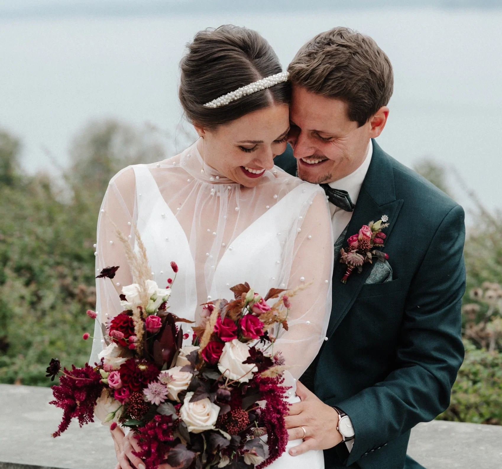 Inniges Hochzeitspaar